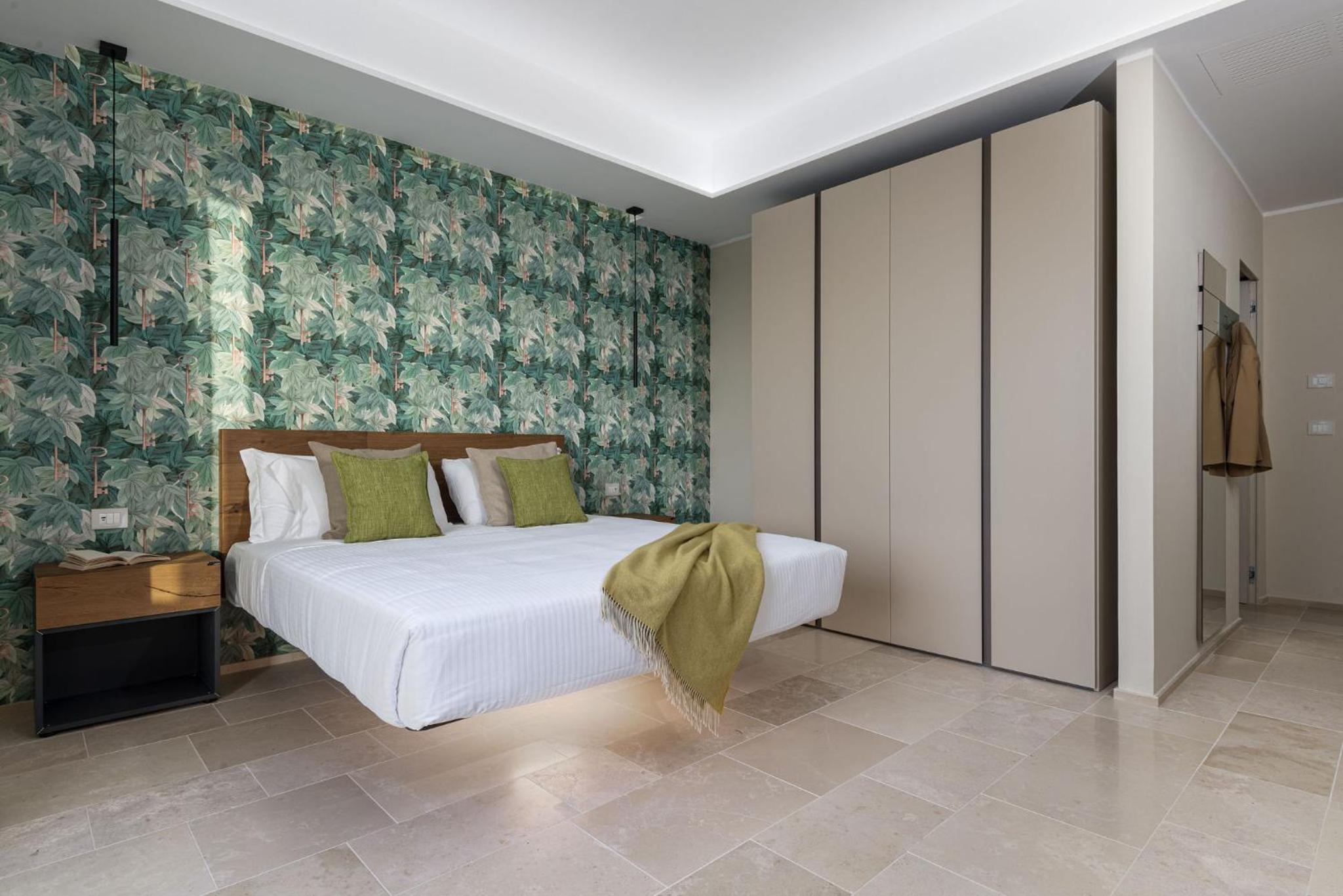 Suite with Terrace or Patio - Photo 3