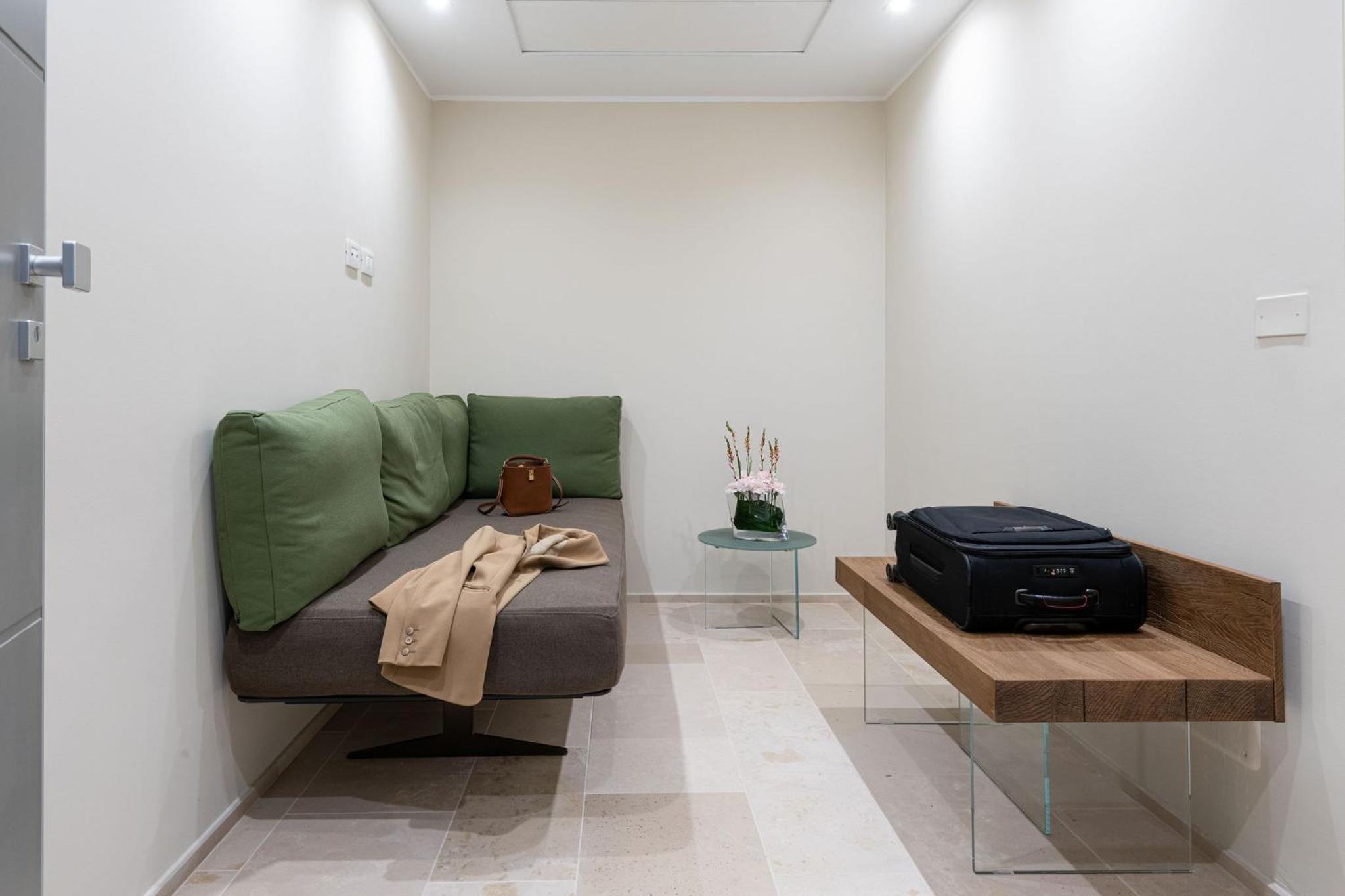 Suite - Photo 2