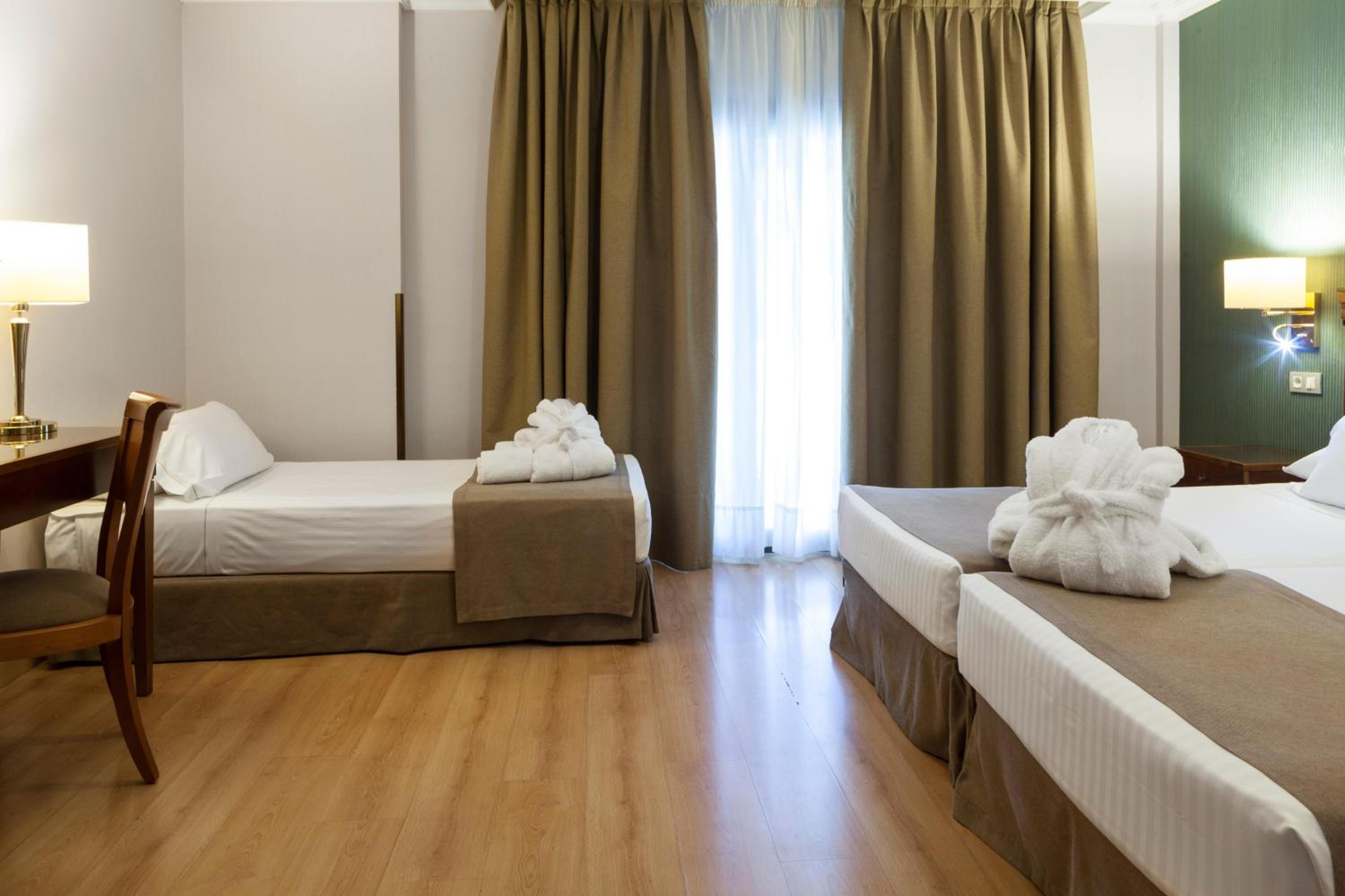 Habitación Doble con Cama Extra
