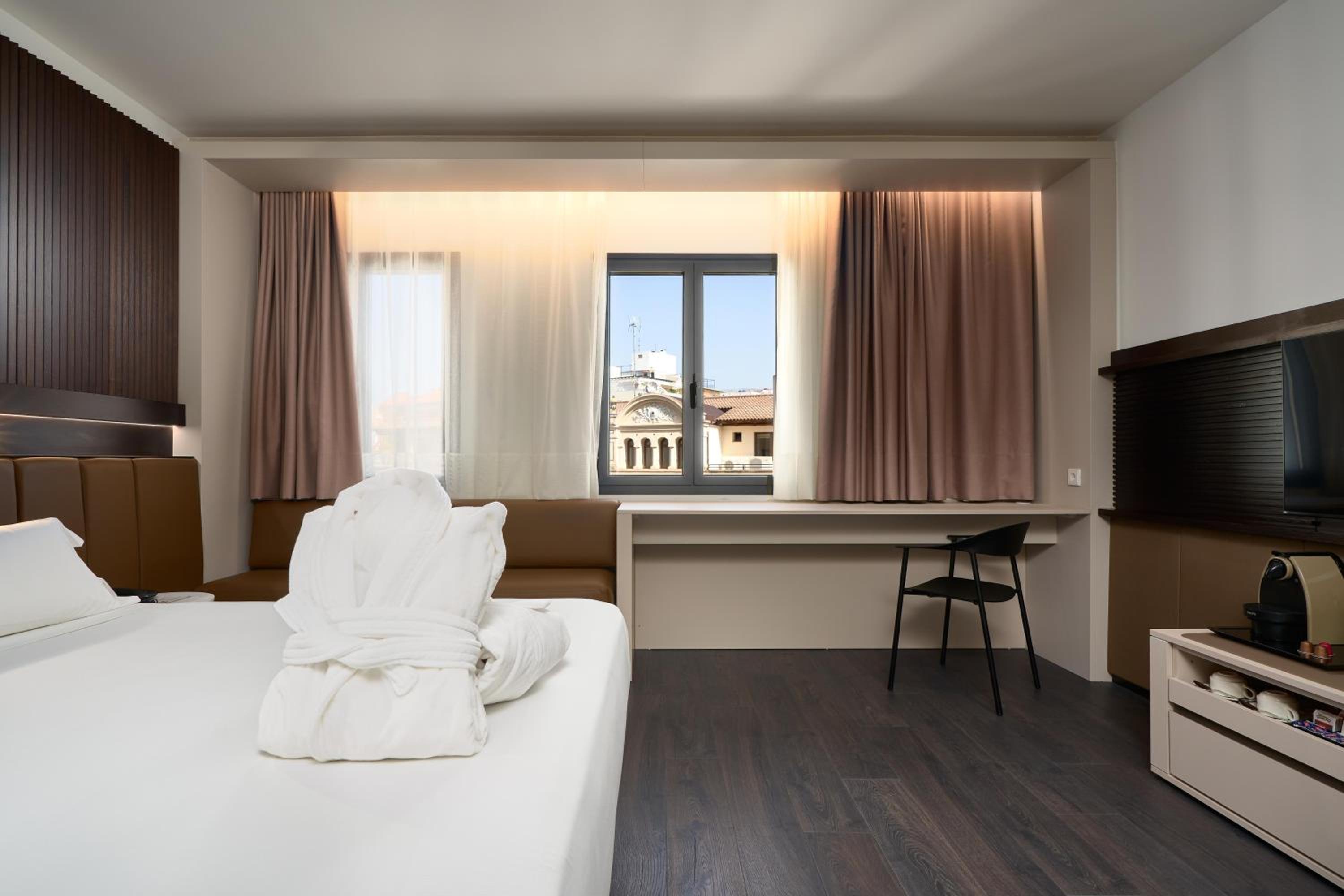 Premium Double Room - Photo 2