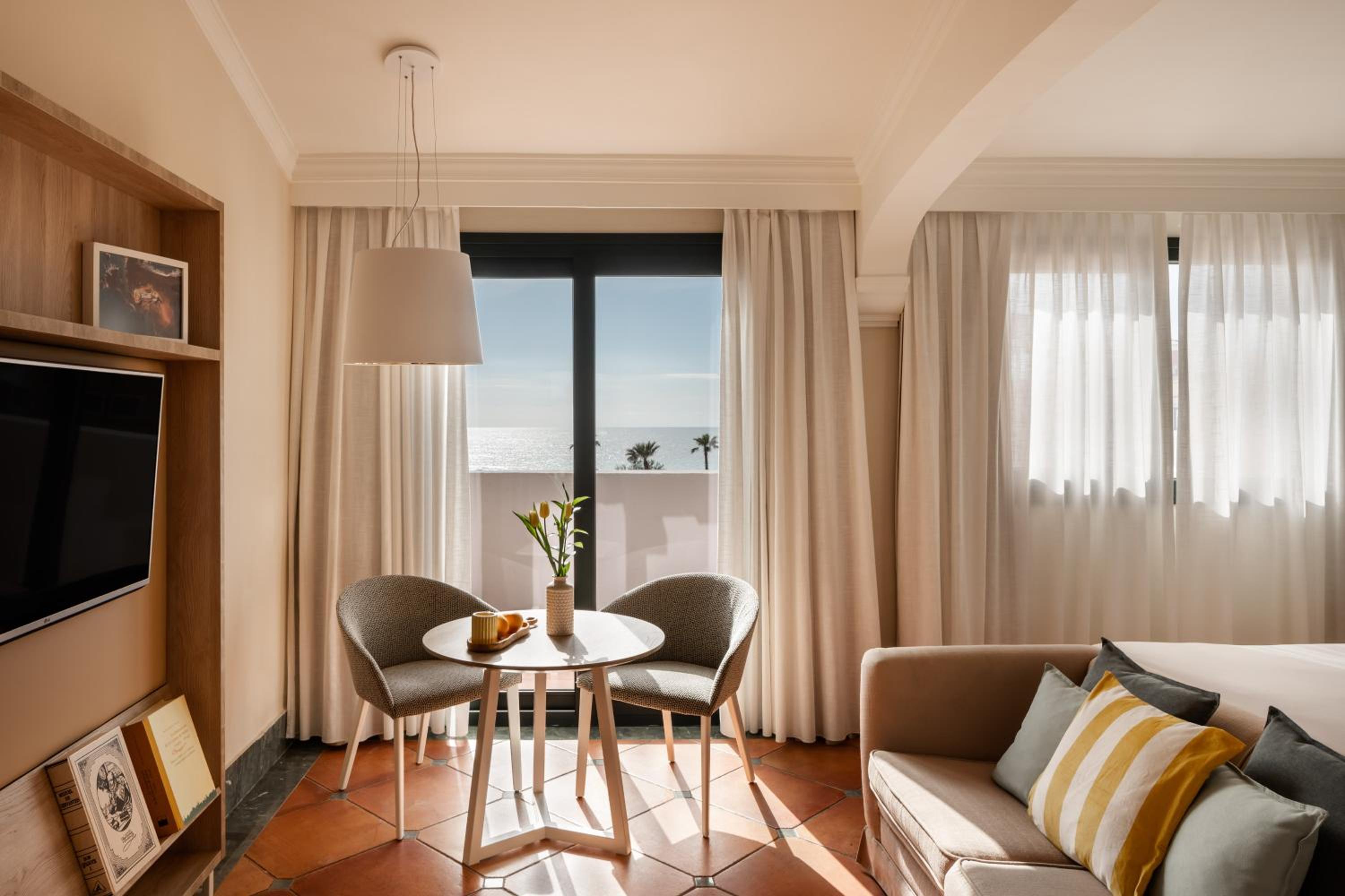 Premium Room Ocean View - Photo 4