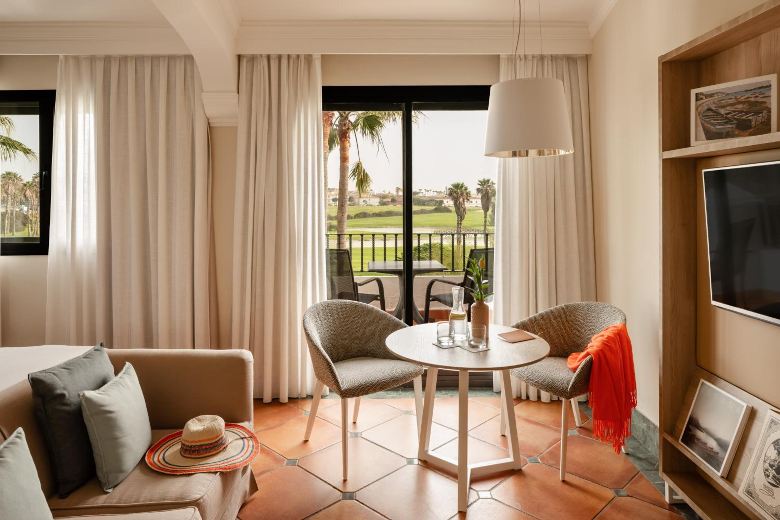 Premium Room Golf View - Photo 3