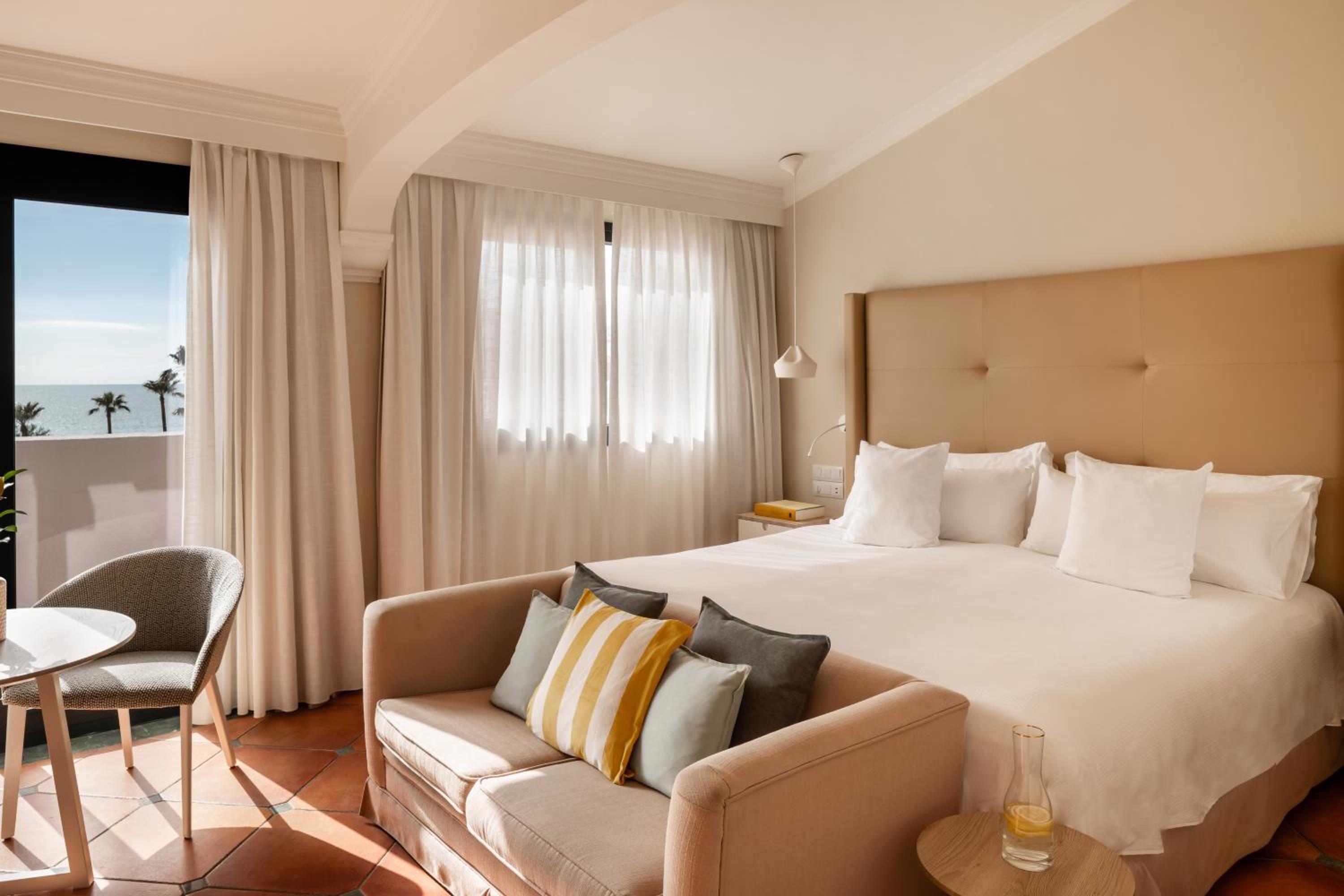 Premium Room Front Ocean View - Photo 11