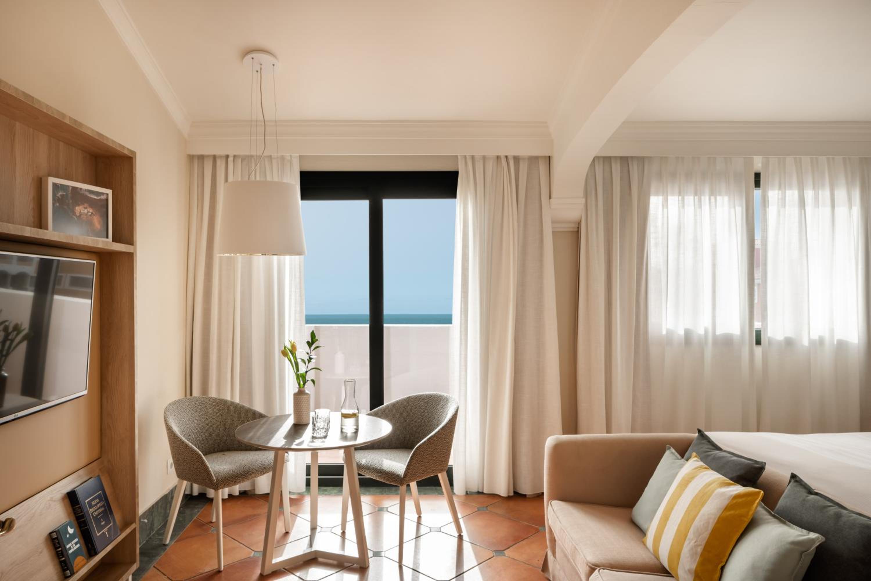 Premium Room Front Ocean View - Photo 4