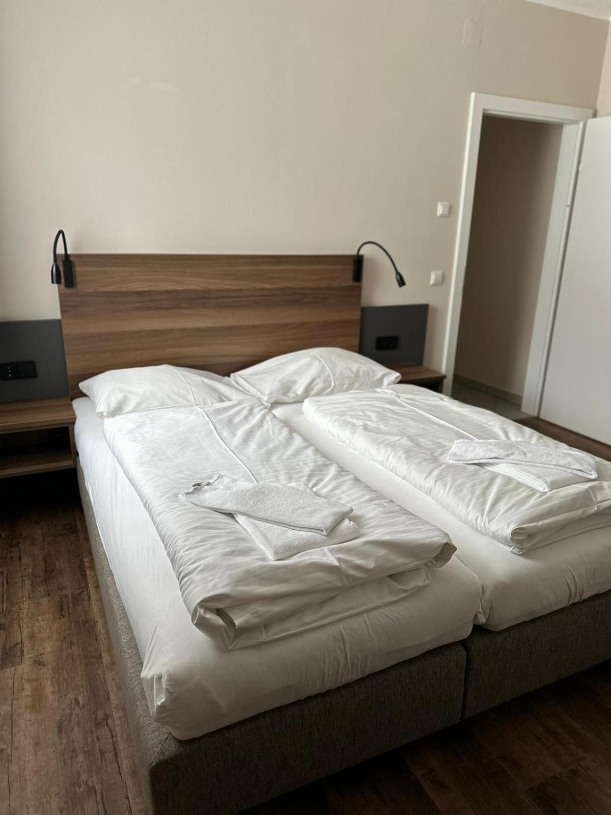 Three-Bedroom Suite photo 1