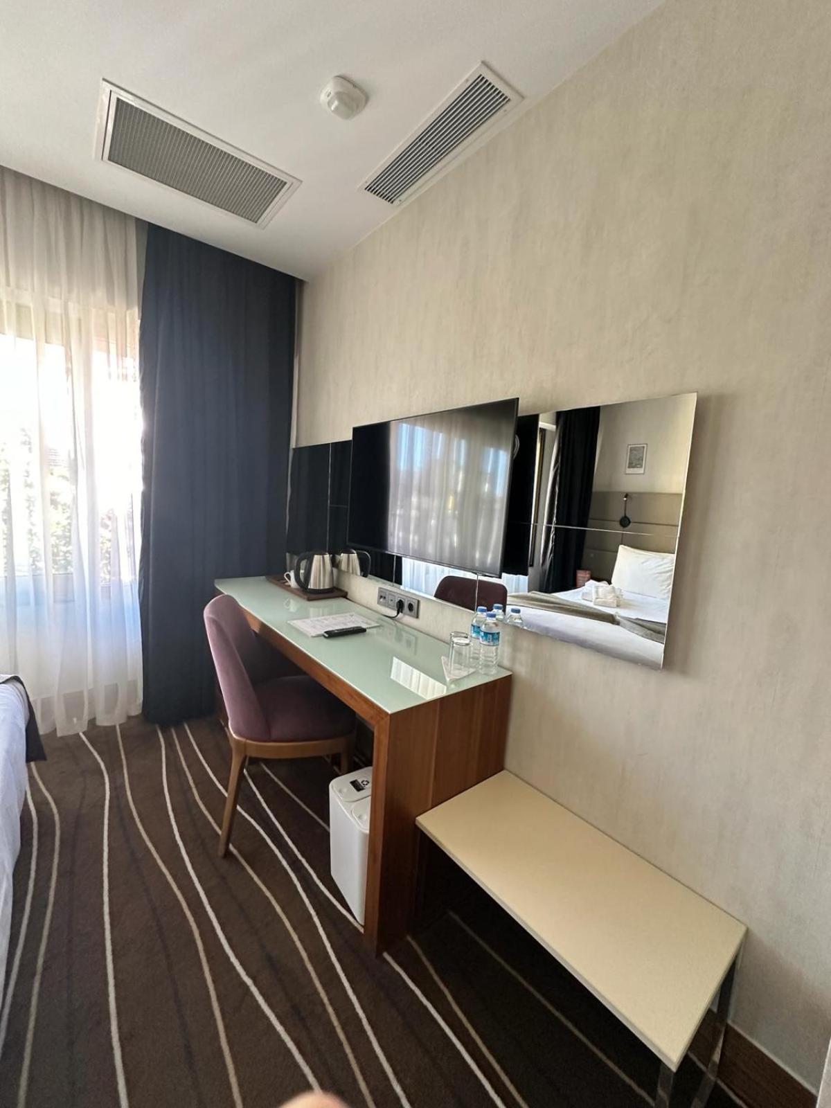 Economic Standard Room