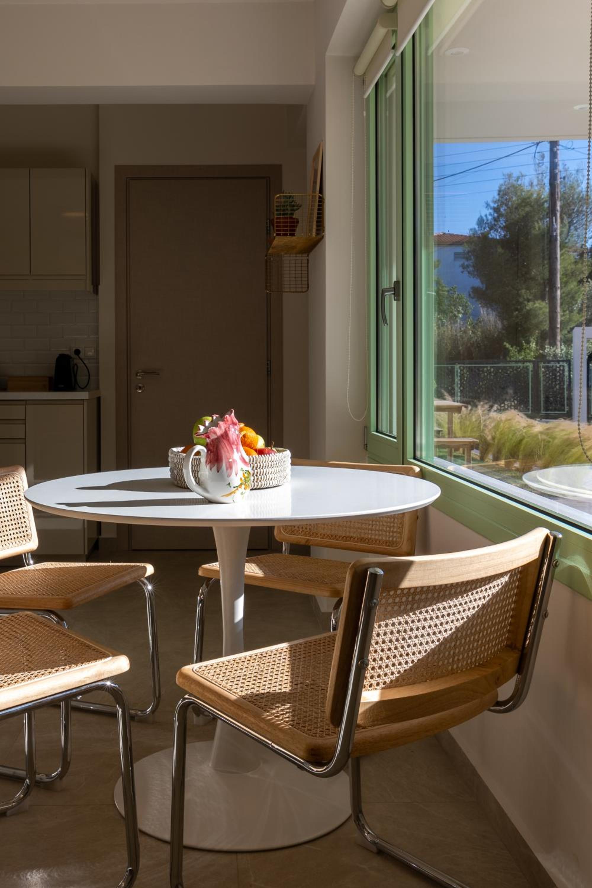 Deluxe Two-Bedroom Apartment with Garden View photo 2
