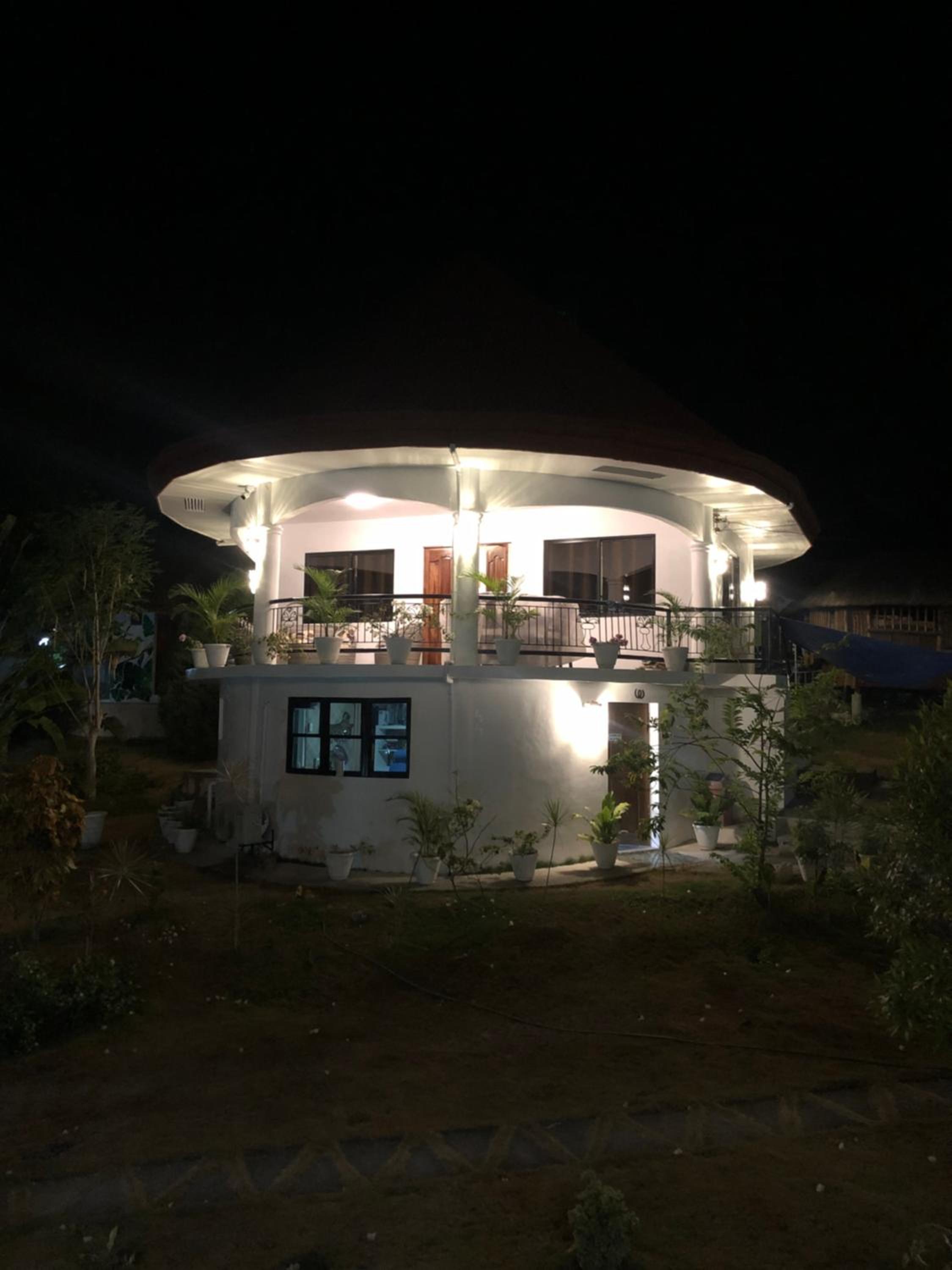 Deluxe Bungalow with Garden View - Photo 8