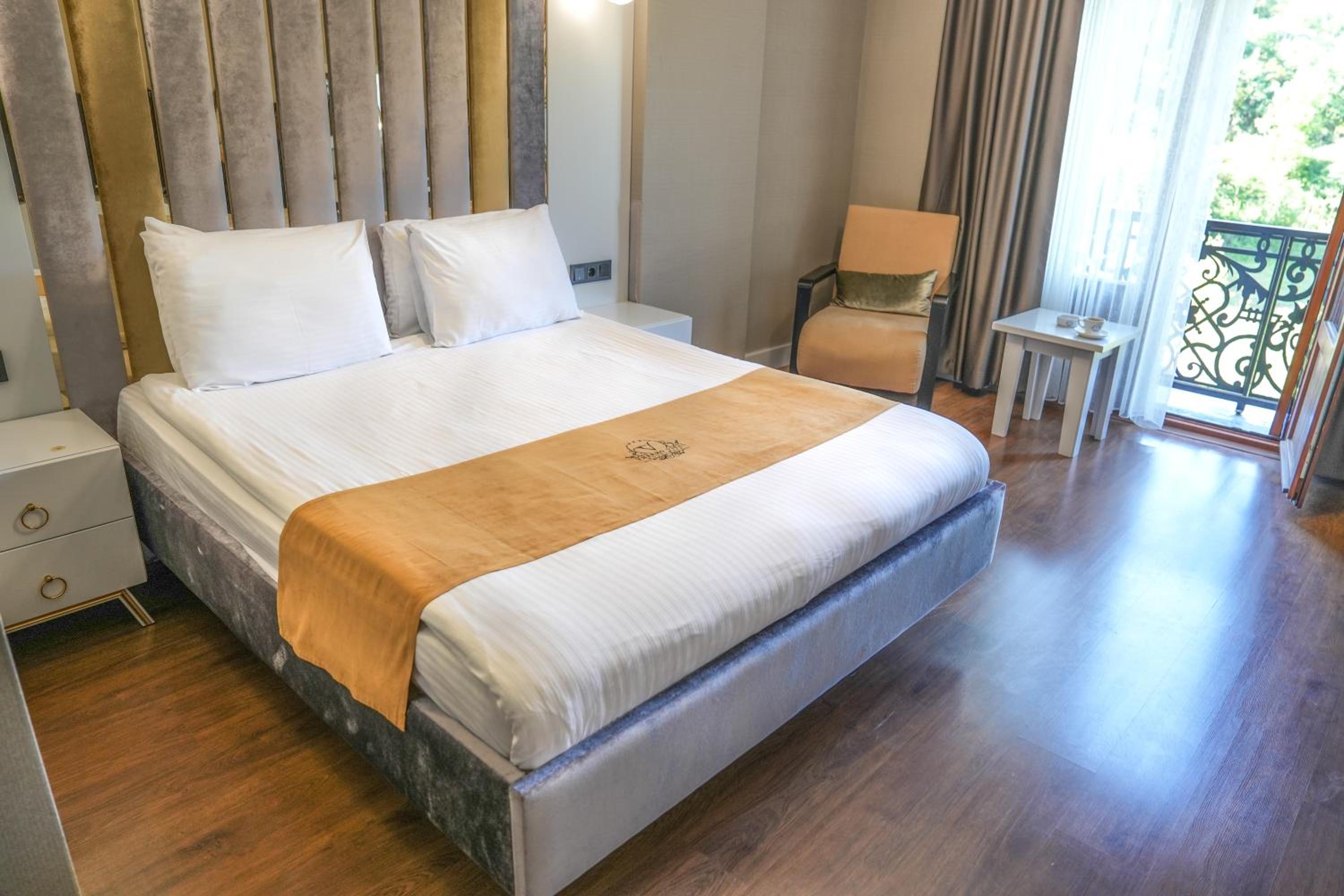 Double or Twin Room - Photo 1