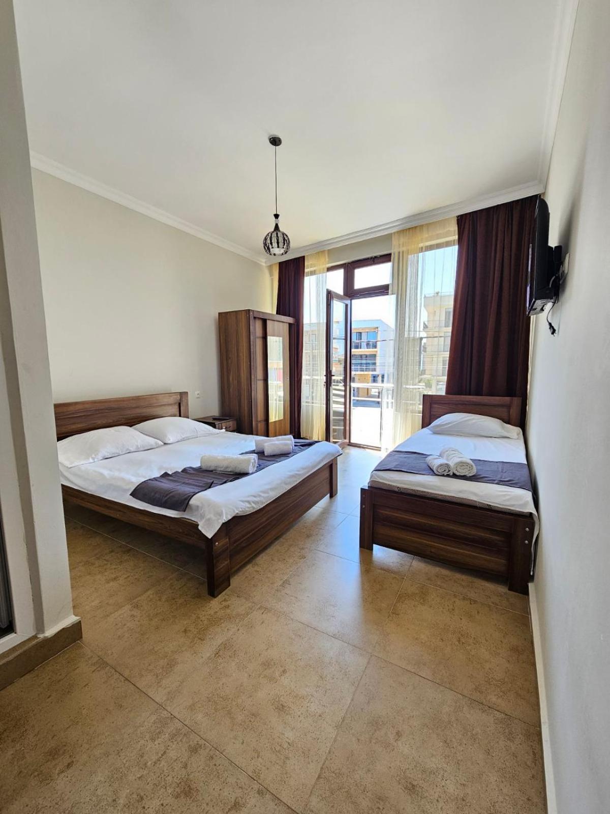 Quadruple Room with Balcony photo 1