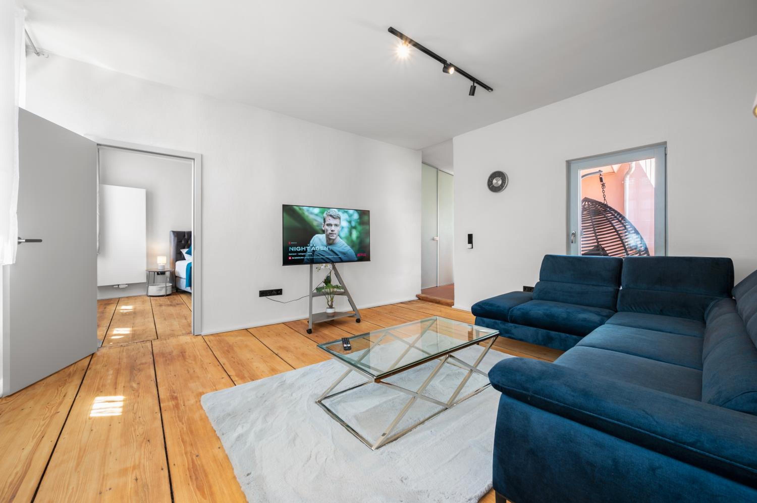 Two-Bedroom Apartment with Balcony photo 1