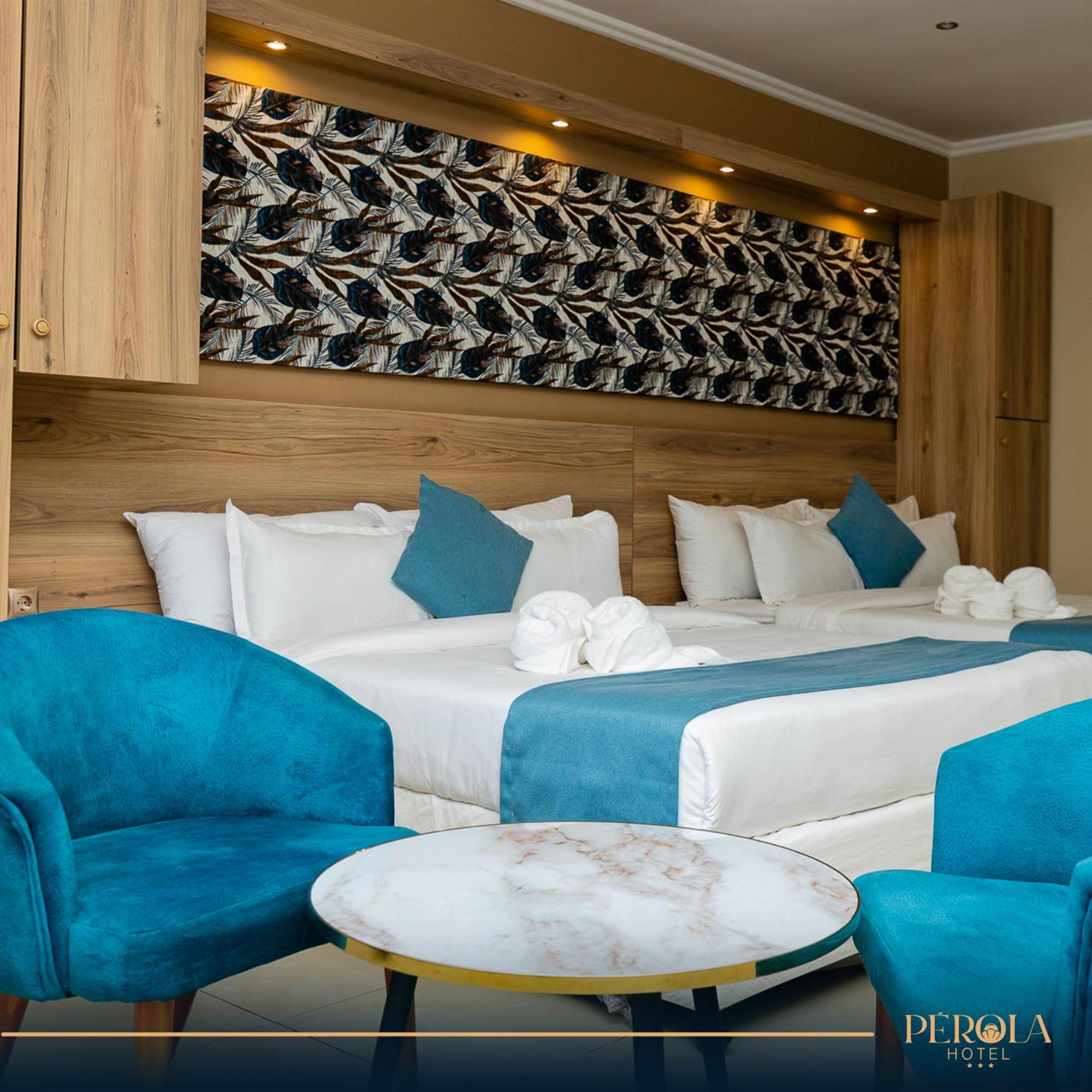 Deluxe Family Room photo 1