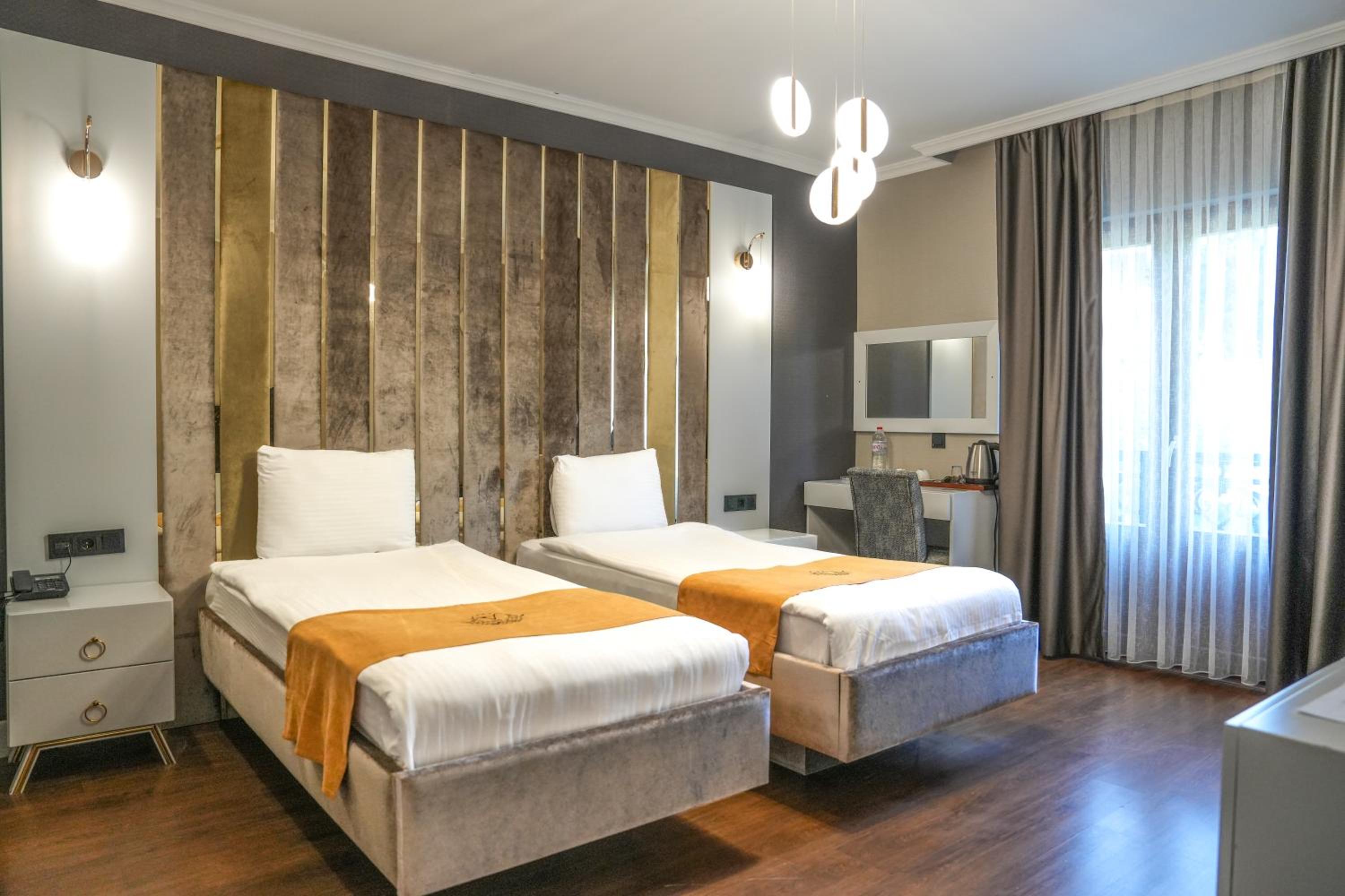 Suite - Photo 3