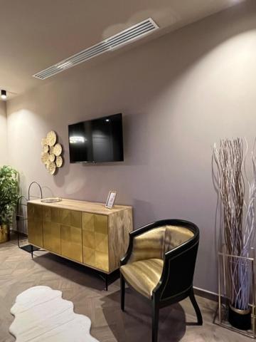 Suite with Spa Bath - Photo 7