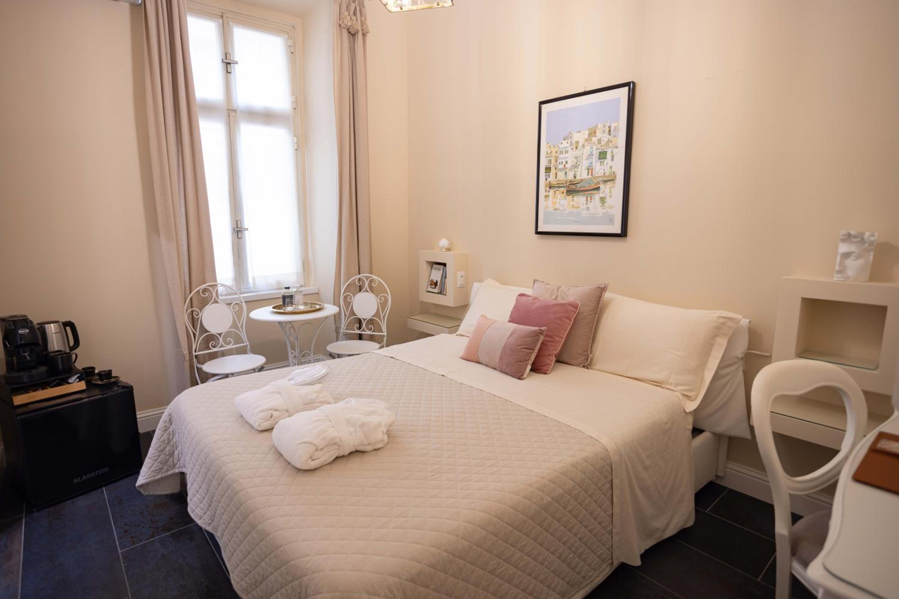 Deluxe Double Room with Bath