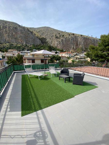 Double or Twin Room with Terrace - Photo 8