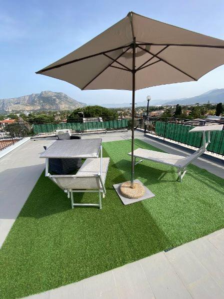 Double or Twin Room with Terrace - Photo 9