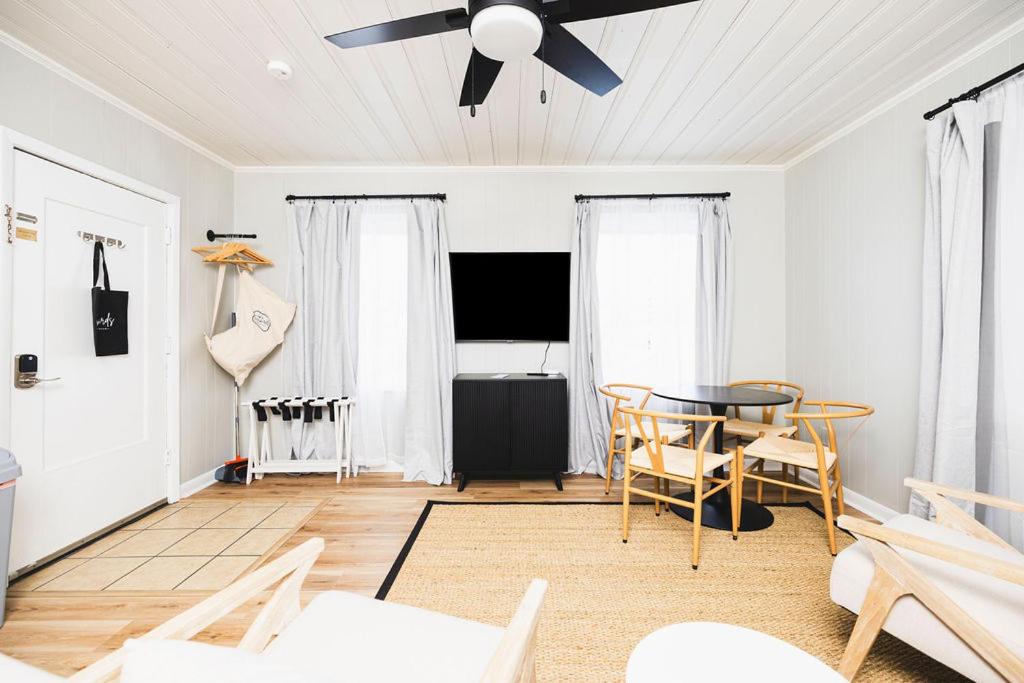 One-Bedroom Suite photo 1