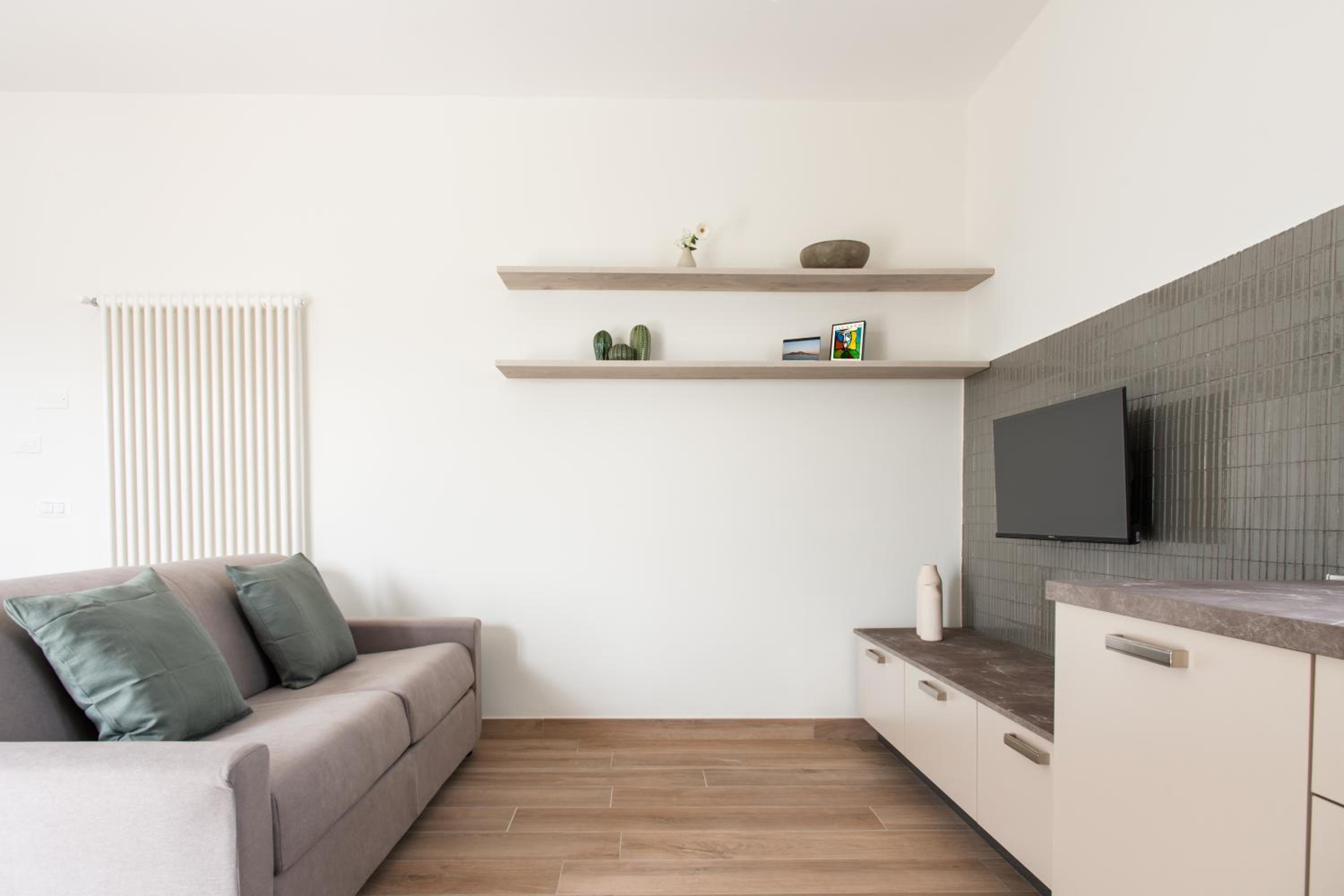 One-Bedroom Apartment with Balcony