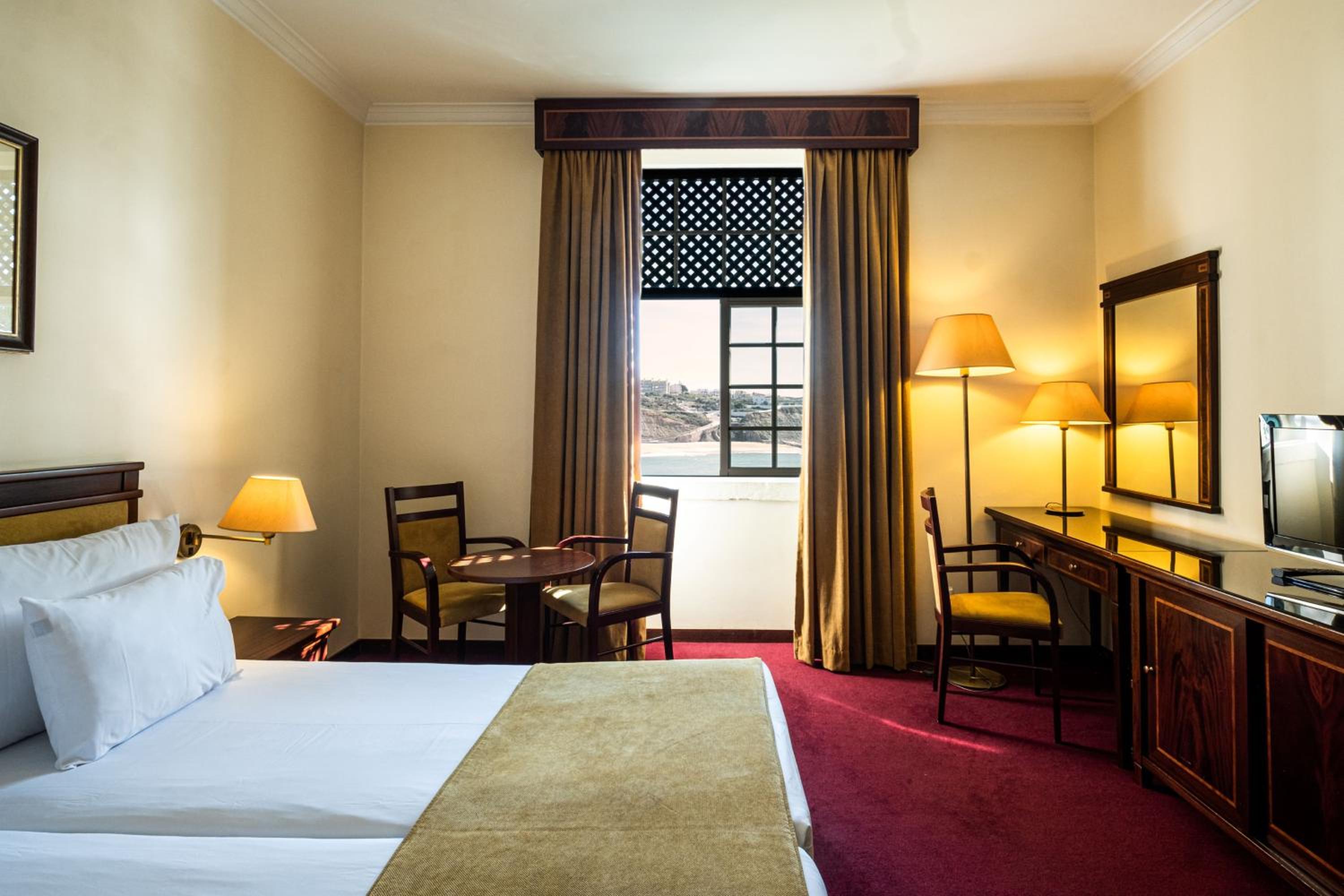Twin Room with Sea View - Photo 2