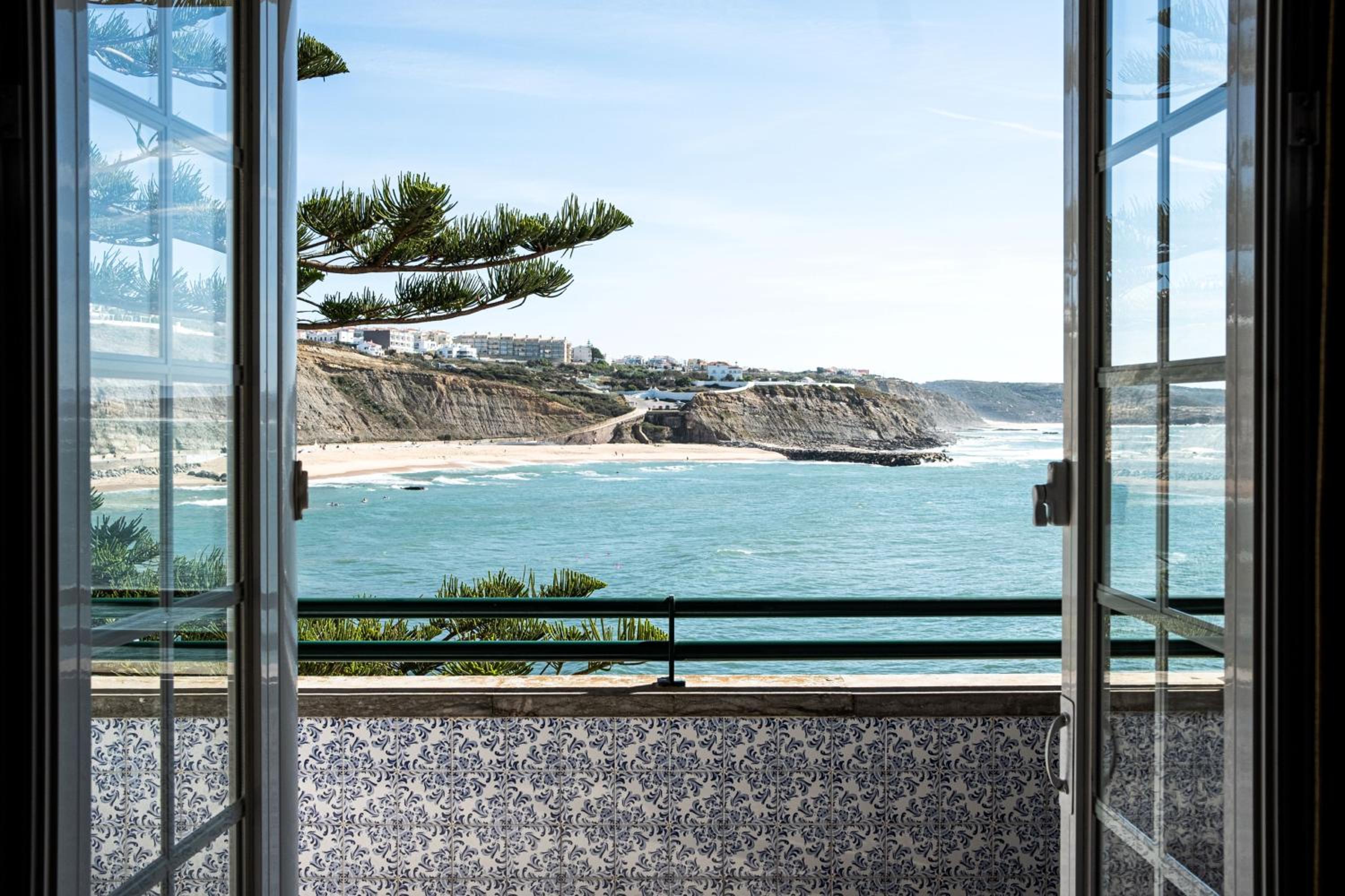 Twin Room with Sea View and Balcony - Photo 3