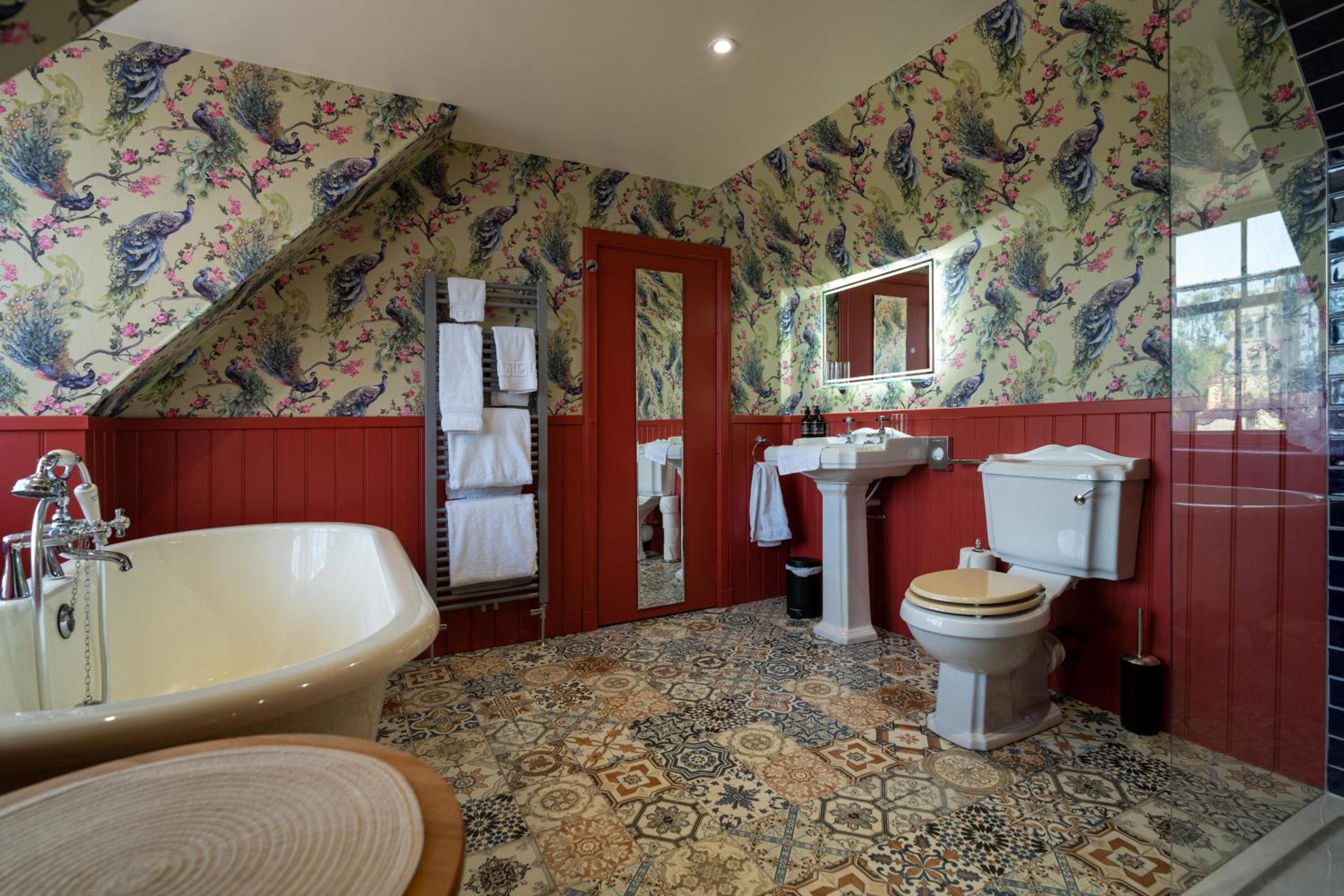 Large Double Room - Photo 7