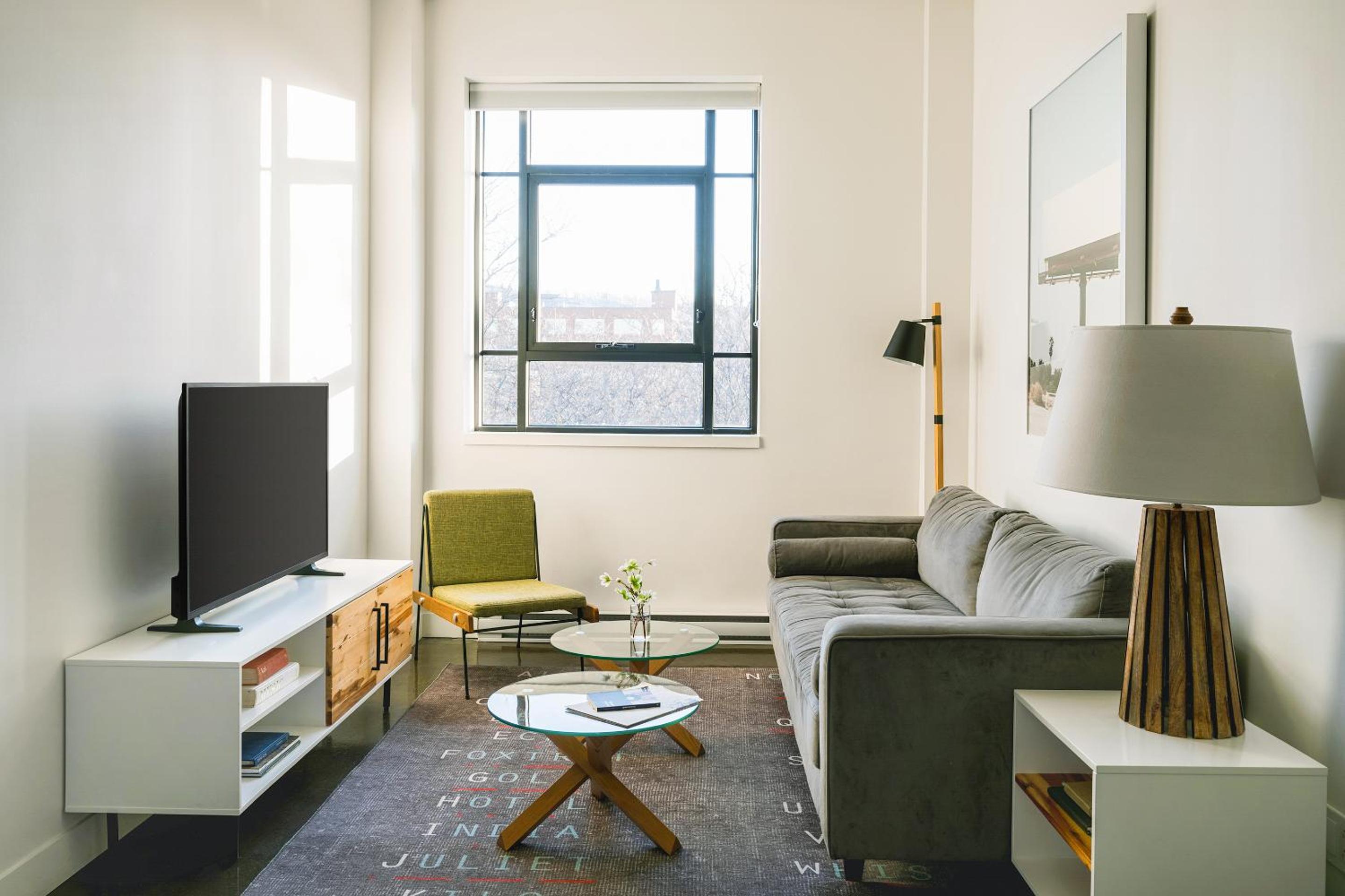 Studio Apartment With Queen Bed