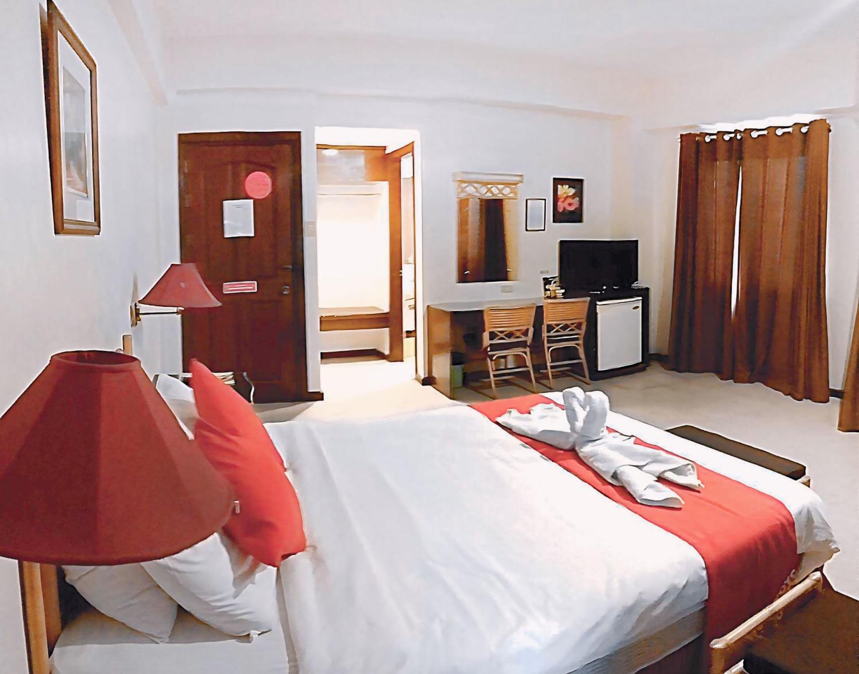 Deluxe Junior Suite - Photo 4