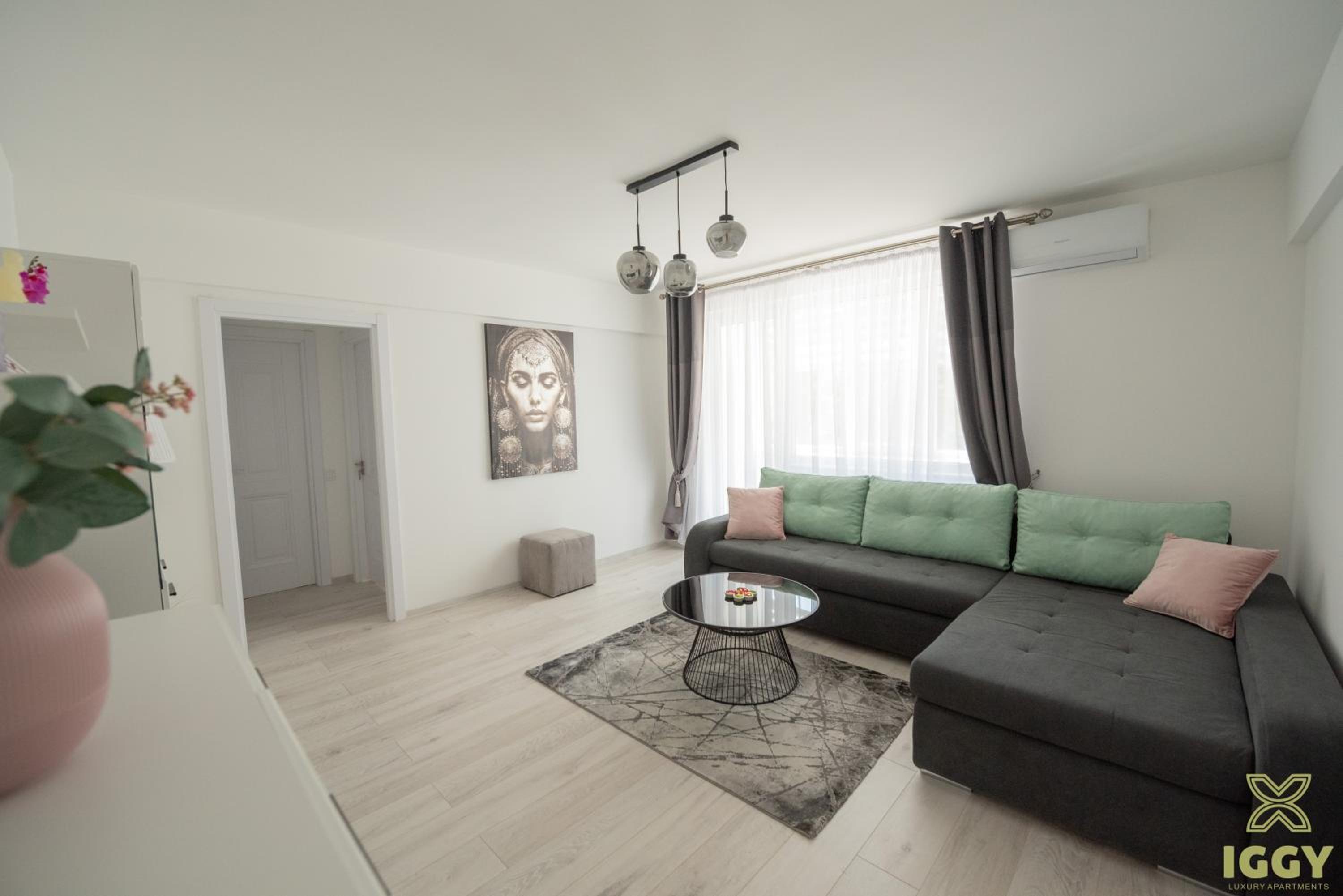 One-Bedroom Apartment photo 2