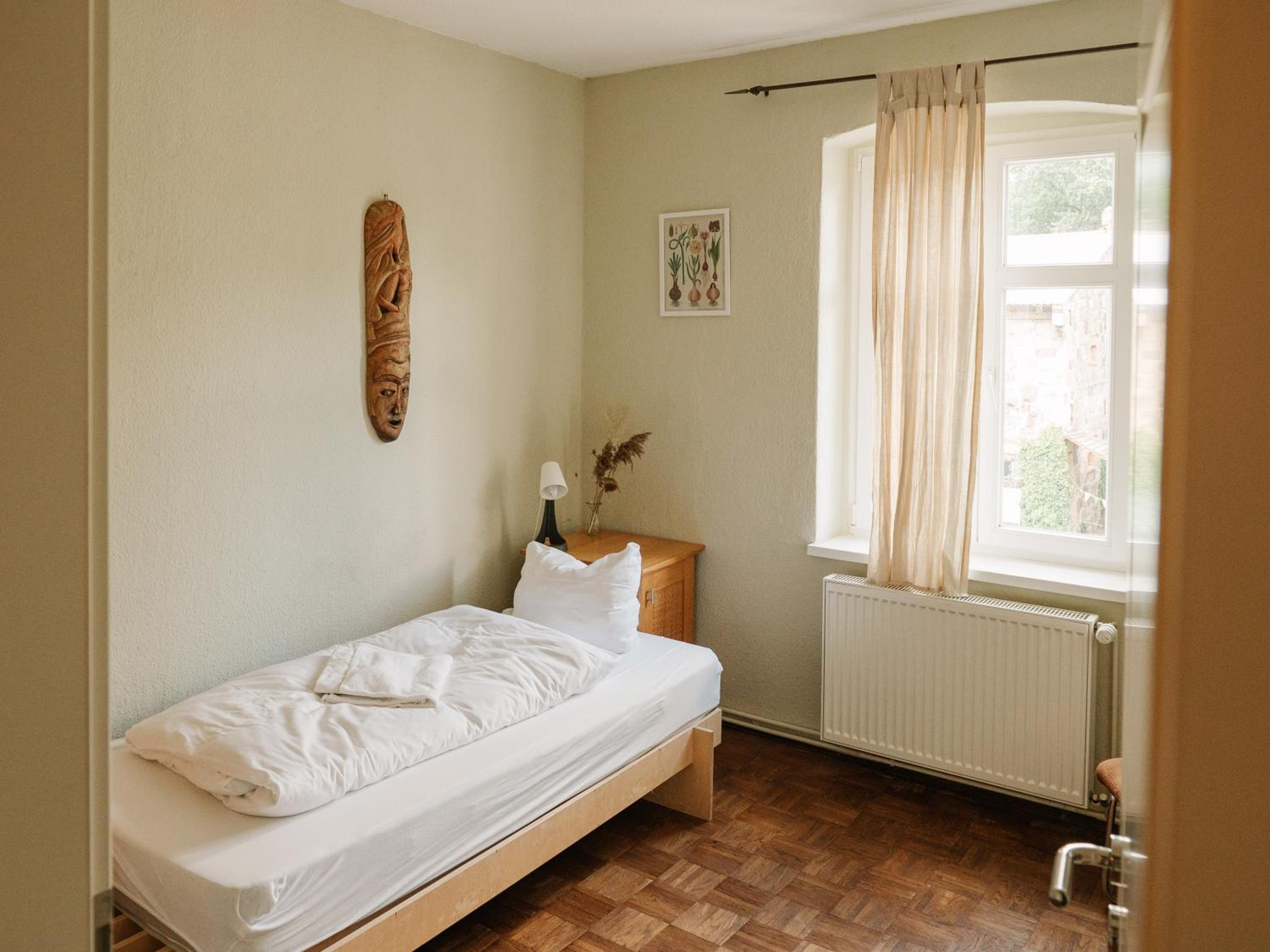 Single Room with Shared Bathroom photo 1