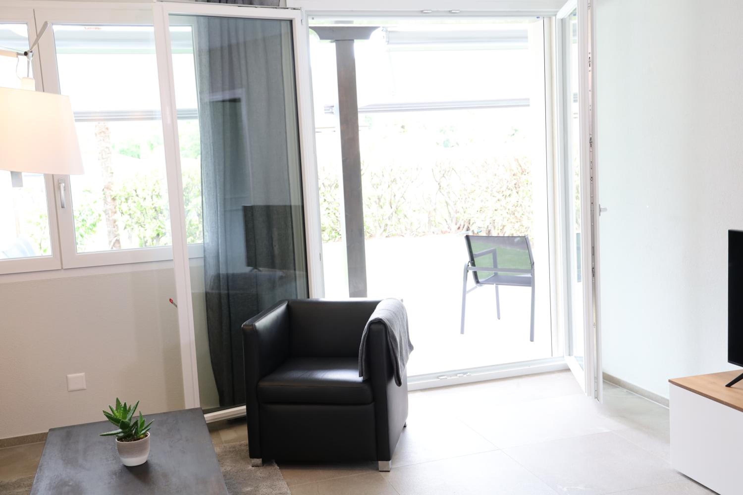 Apartment with Terrace photo 2