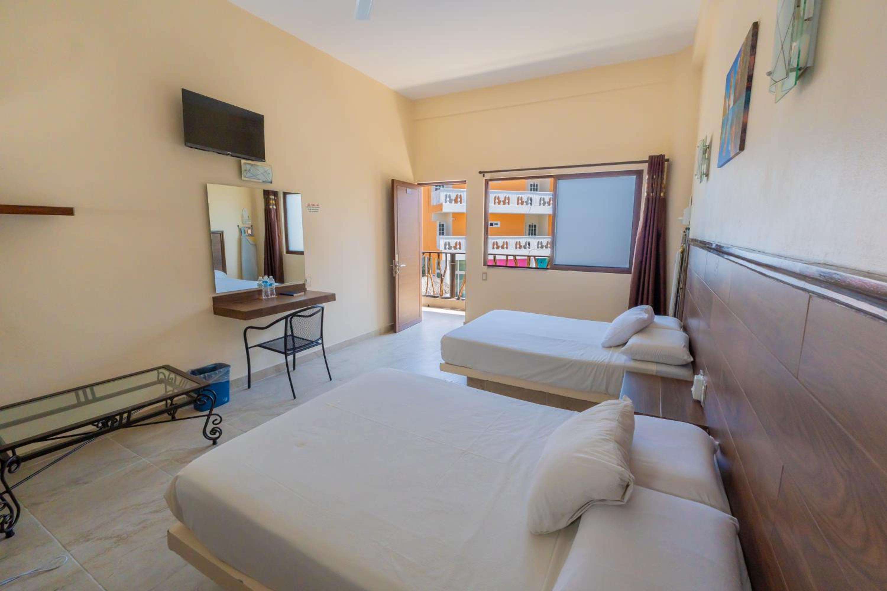 Twin Room - Photo 1