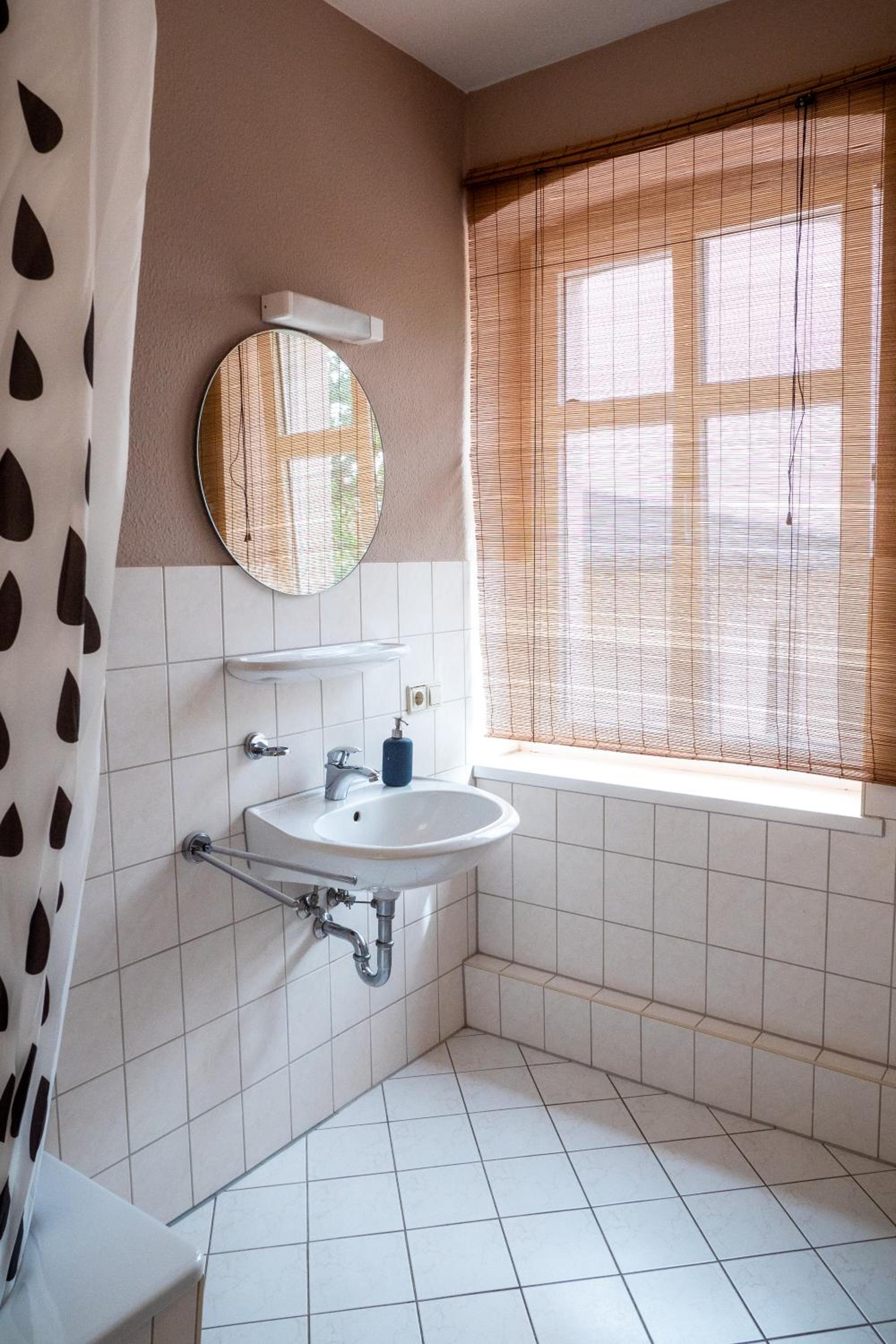 Family Room with Private Bathroom photo 2