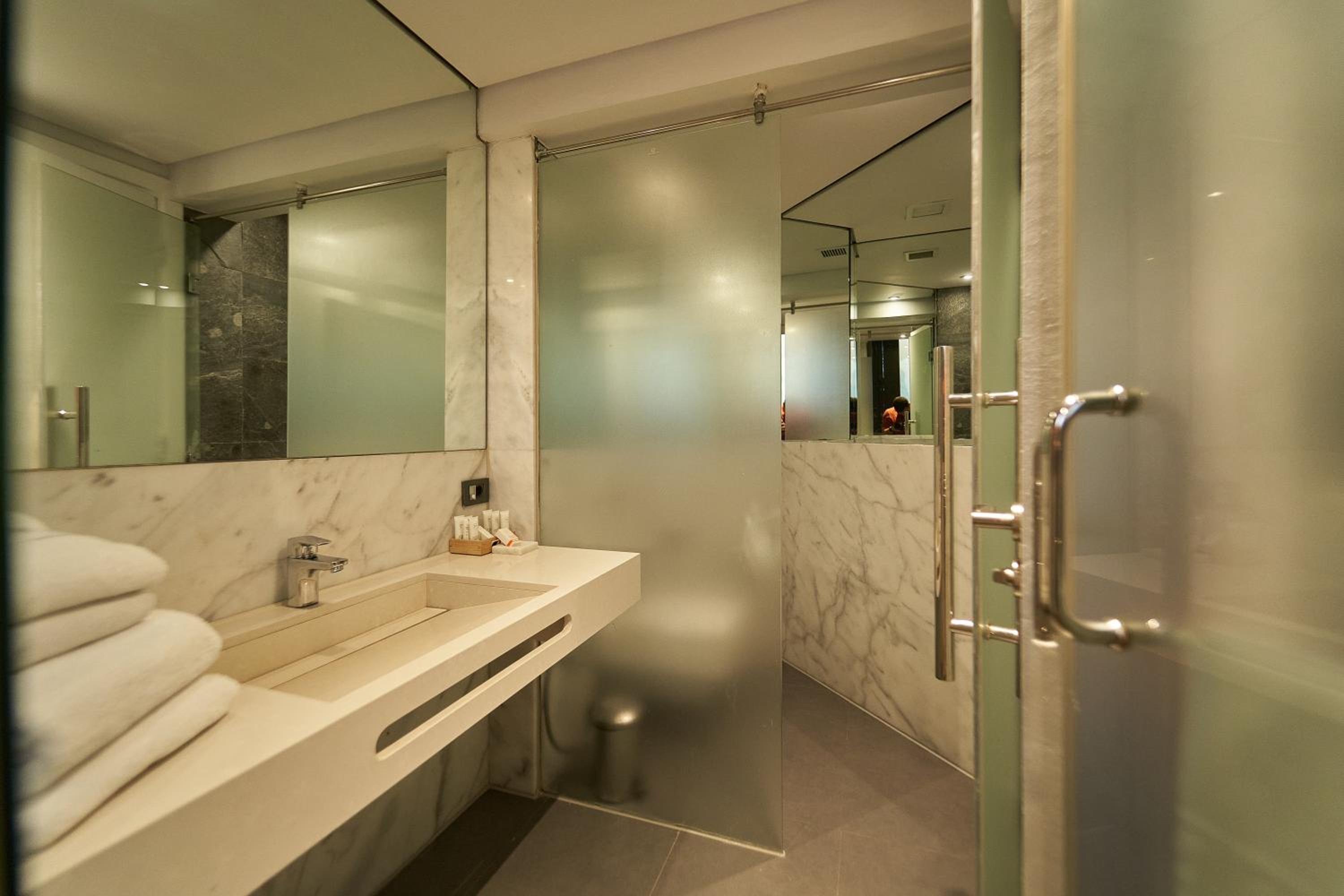 Superior Twin Room - Photo 9
