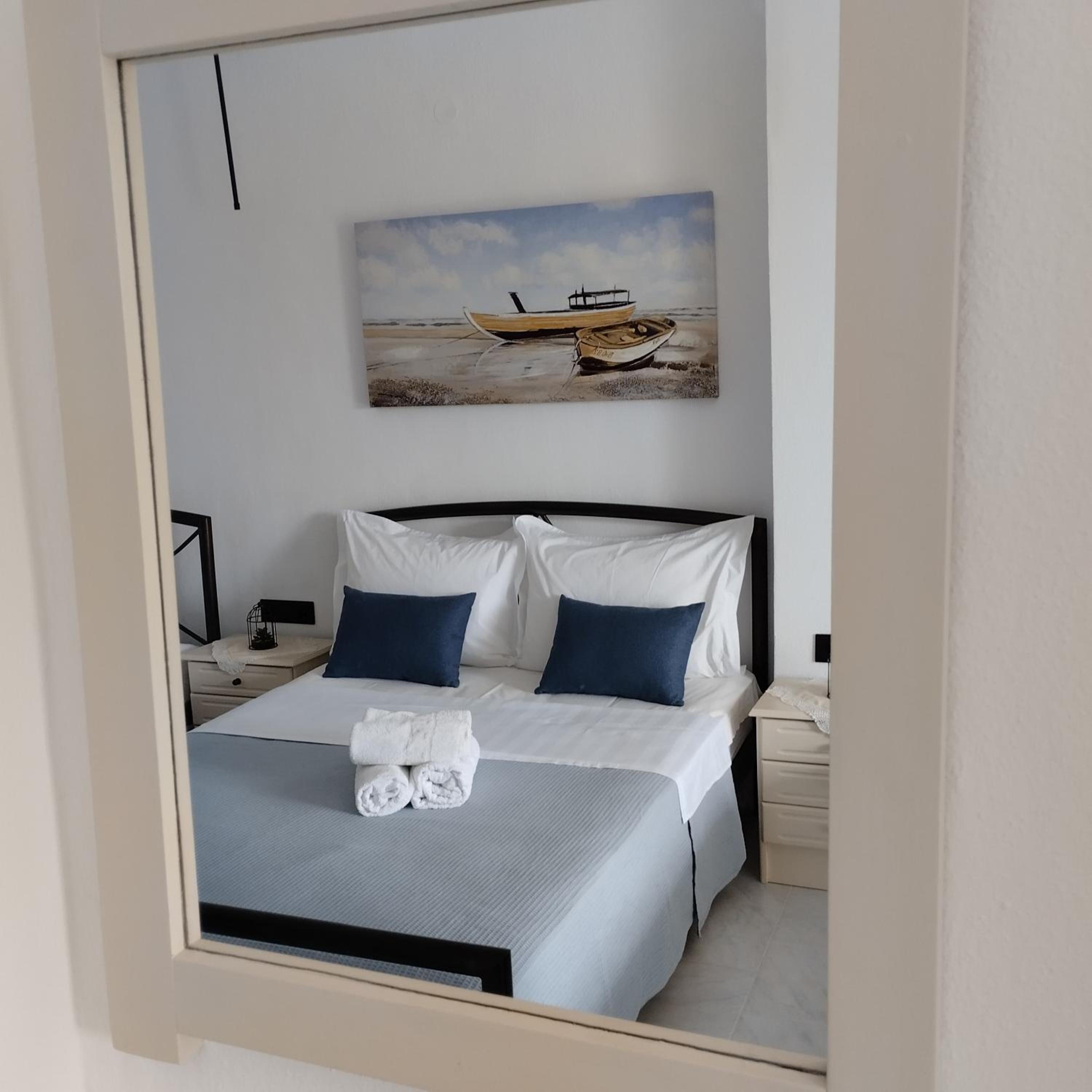 Family Room with Sea View - Photo 8