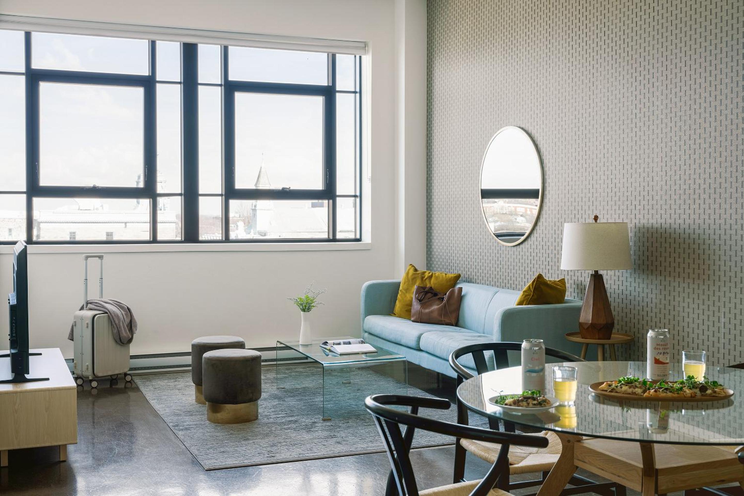 Superior One-Bedroom Apartment