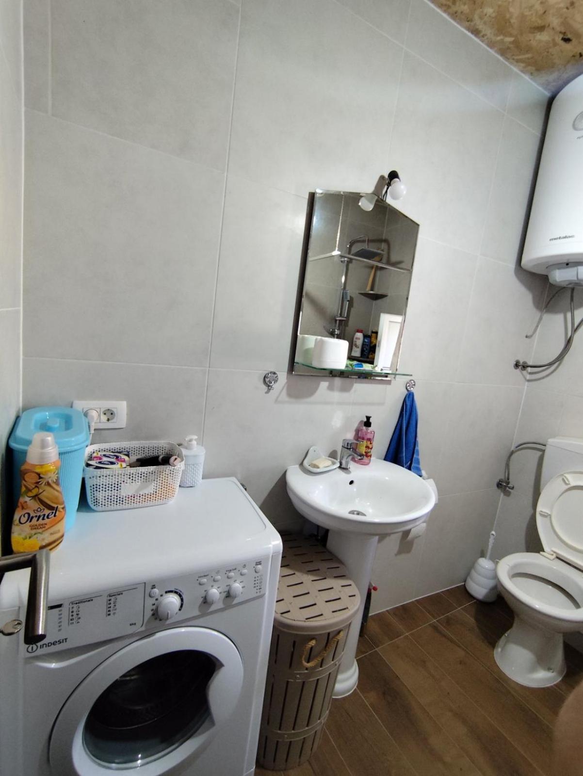 One-Bedroom House photo 2