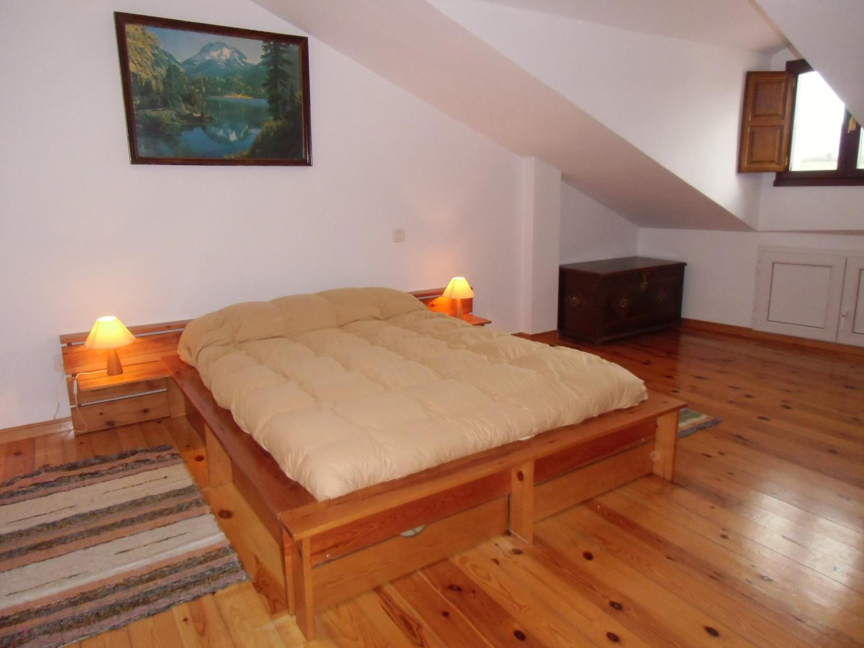 Two-Bedroom Apartment with Mountain View photo 3