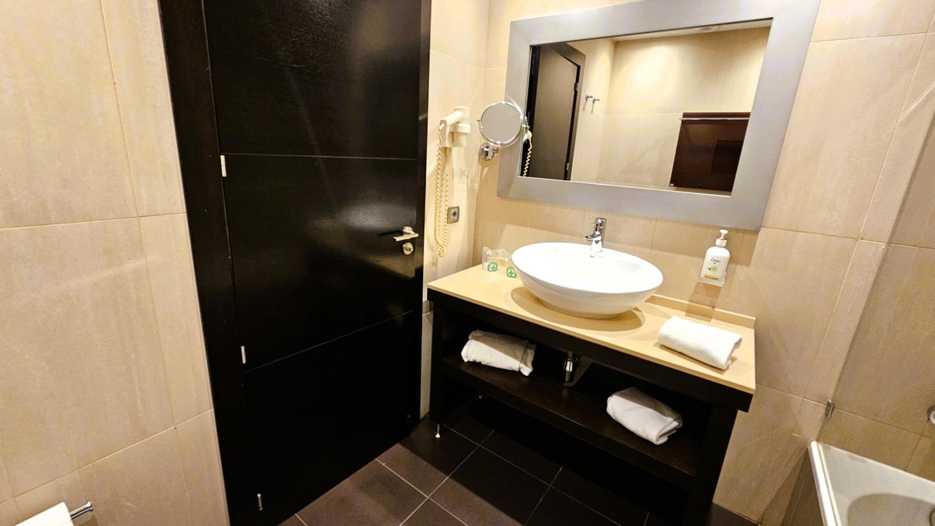 Double Room Single Use With Parking photo 3