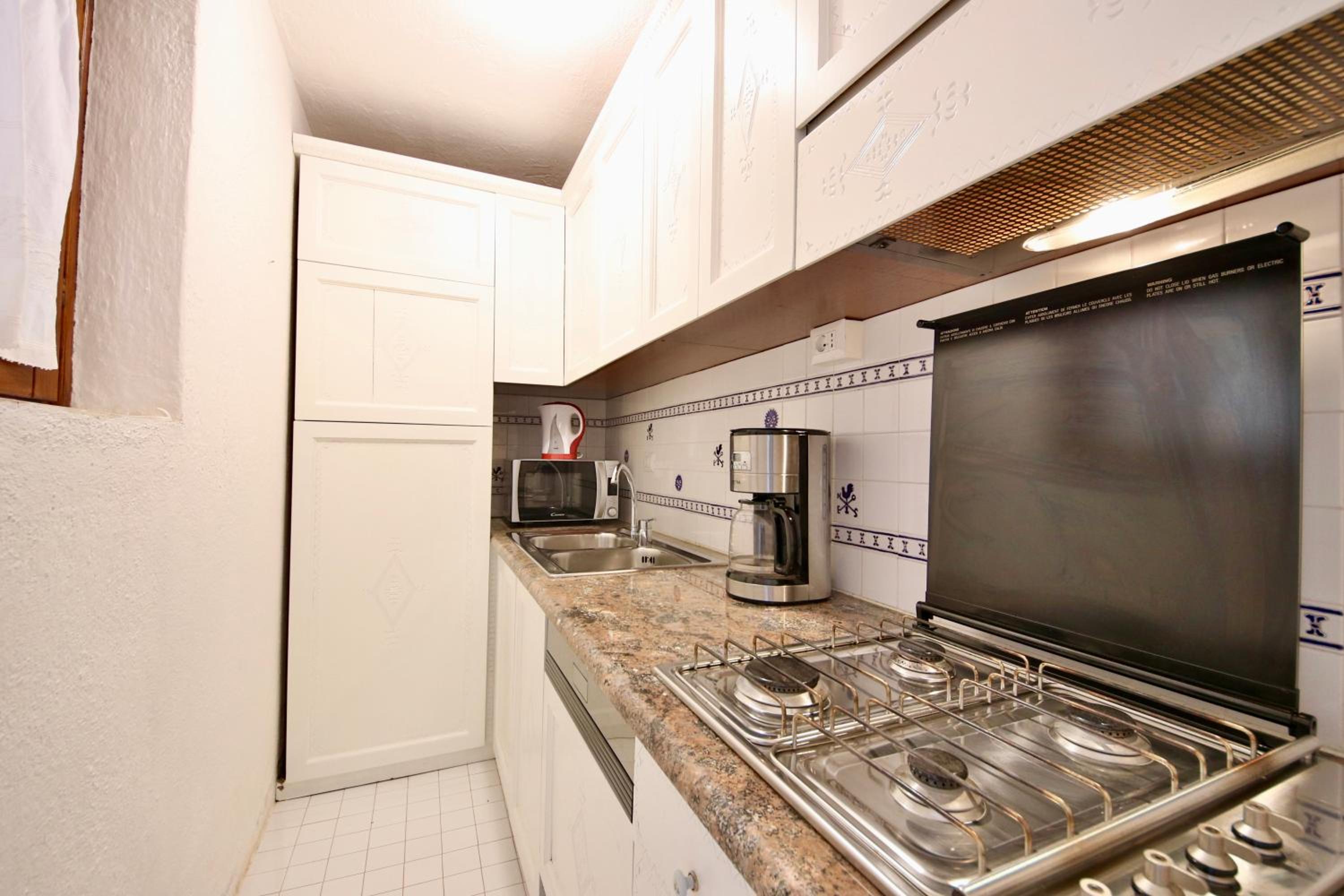 Two-Bedroom House photo 3