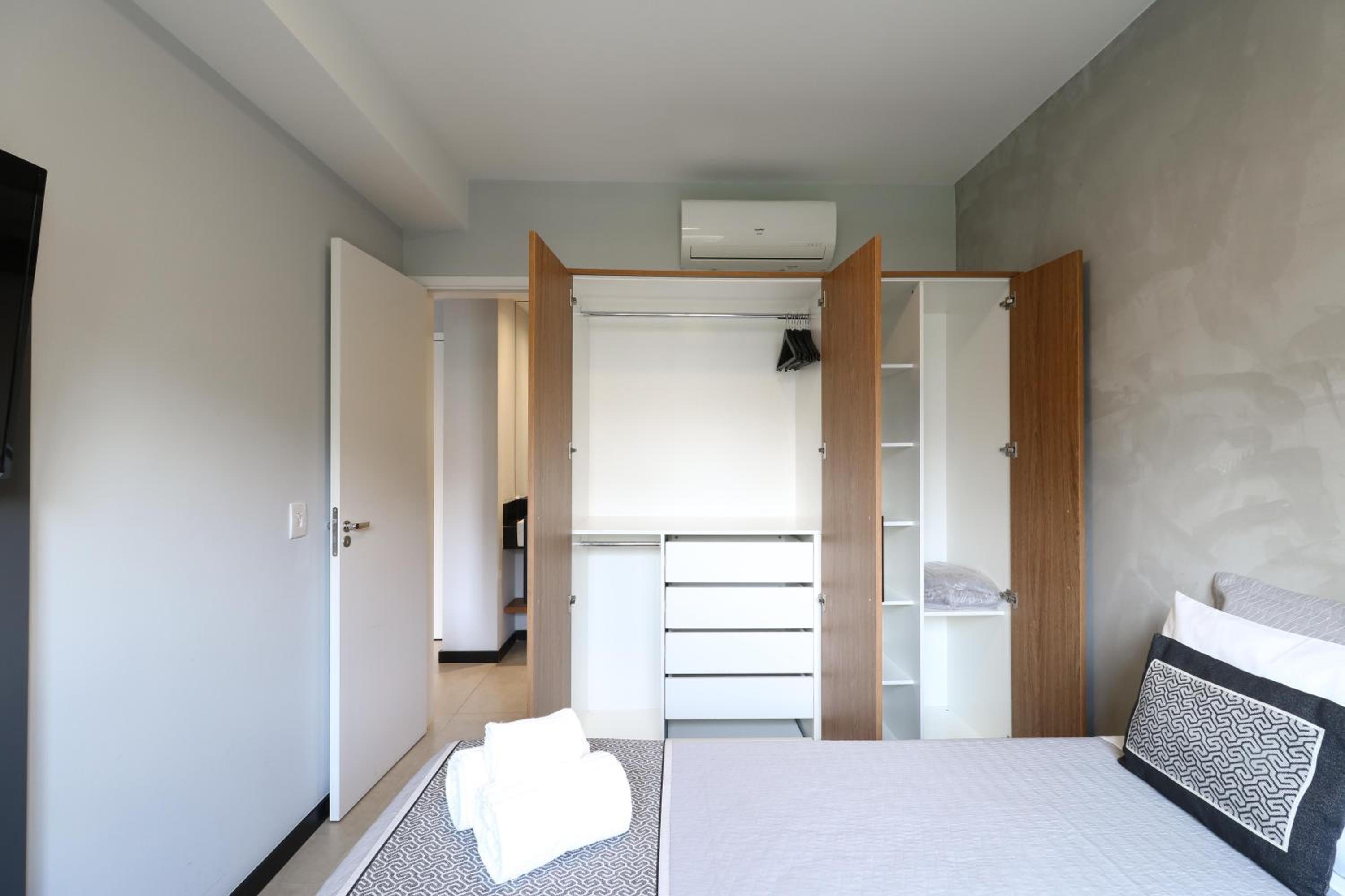 One-Bedroom Standard Apartment photo 3