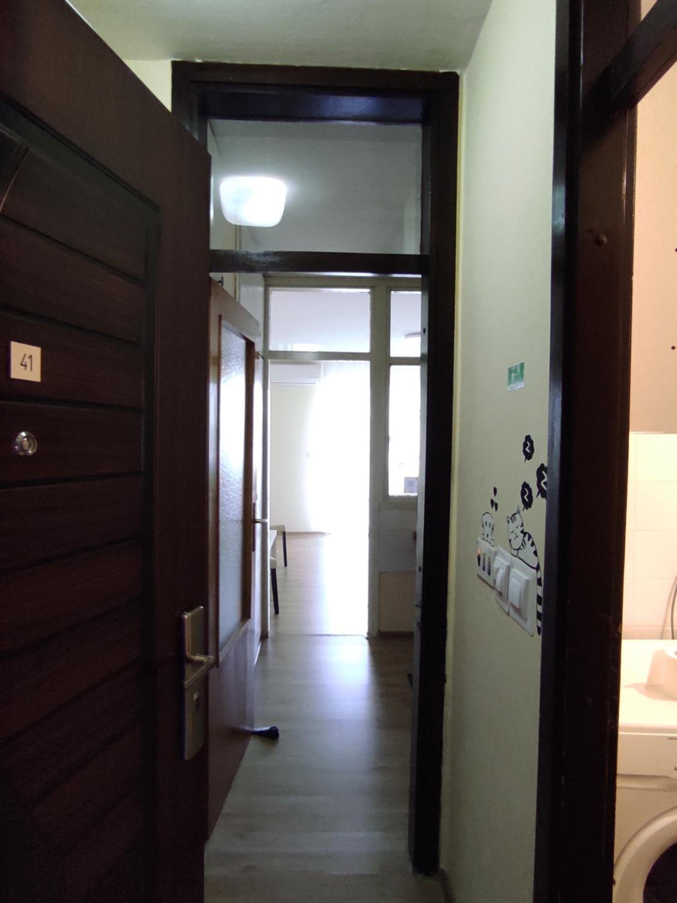 One-Bedroom Apartment - Photo 1