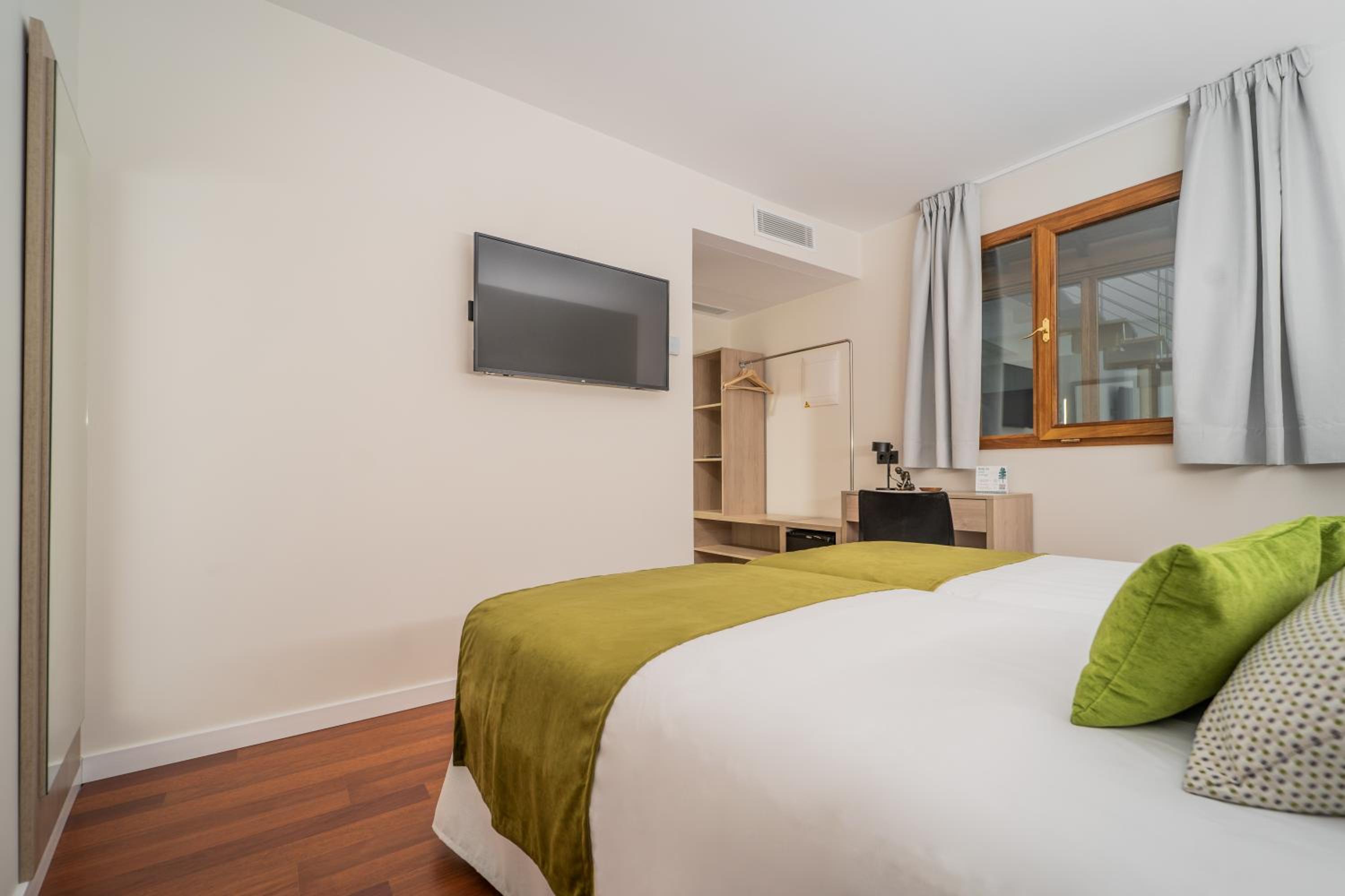Standard Twin Room photo 3