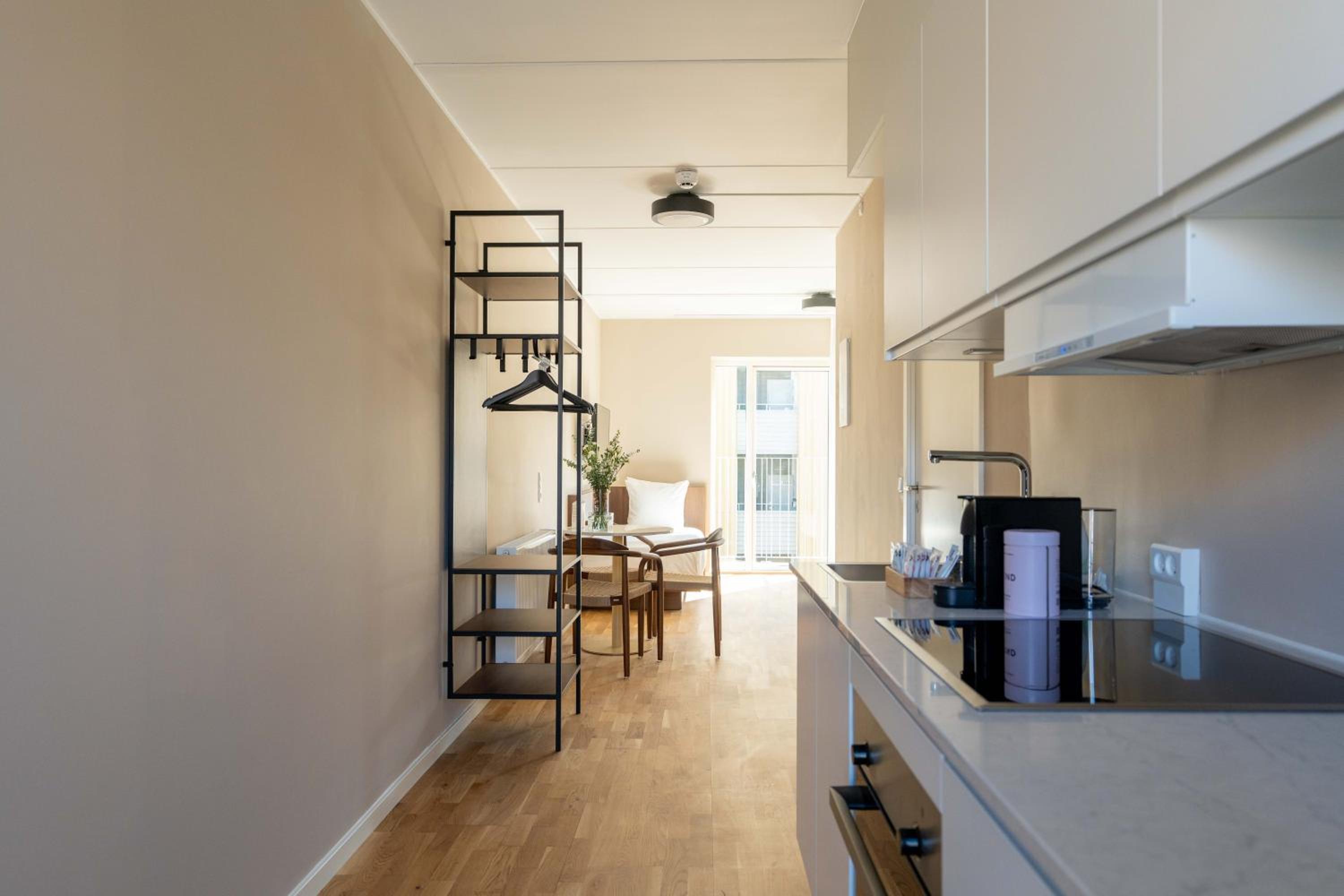 Extra Large Studio with Kitchen, Balcony & Extra Bed - Accessible - Photo 6