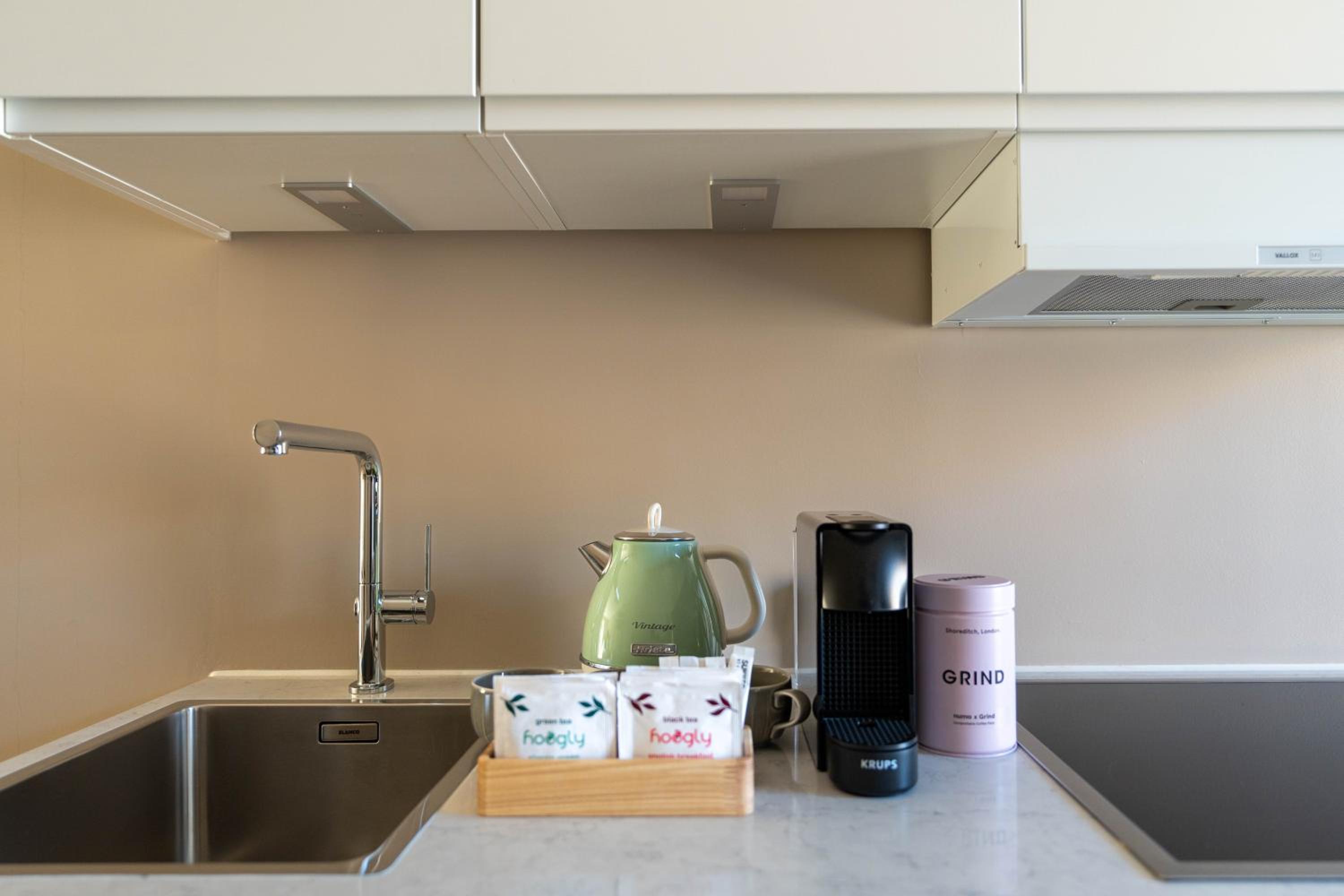 Extra Large Studio with Kitchen, Balcony & Extra Bed - Accessible - Photo 4