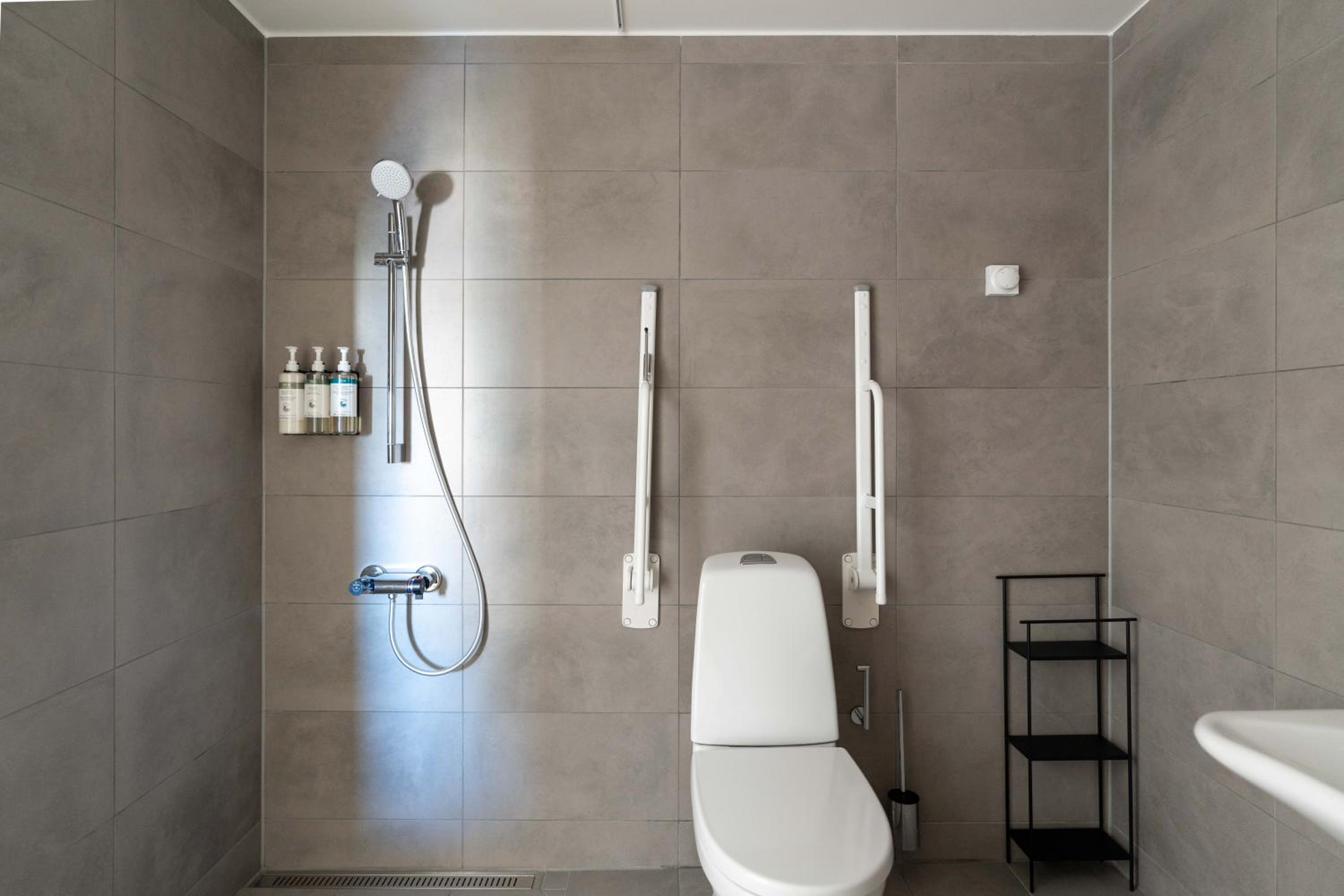 Extra Large Studio with Kitchen, Balcony & Extra Bed - Accessible - Photo 5