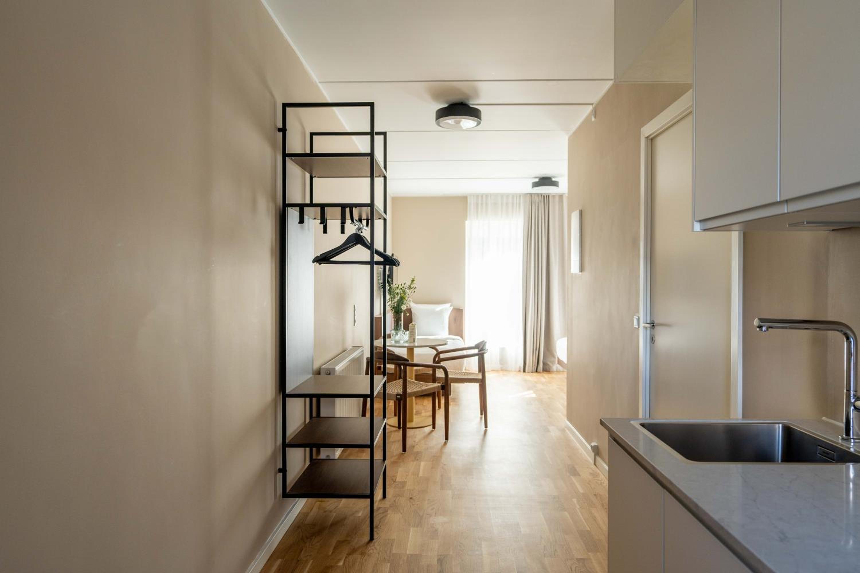 Extra Large Studio with Kitchen and Extra Bed - Photo 6