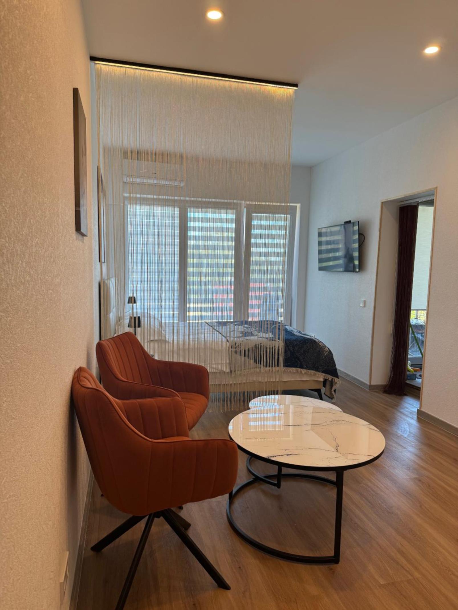One-Bedroom Apartment photo 1