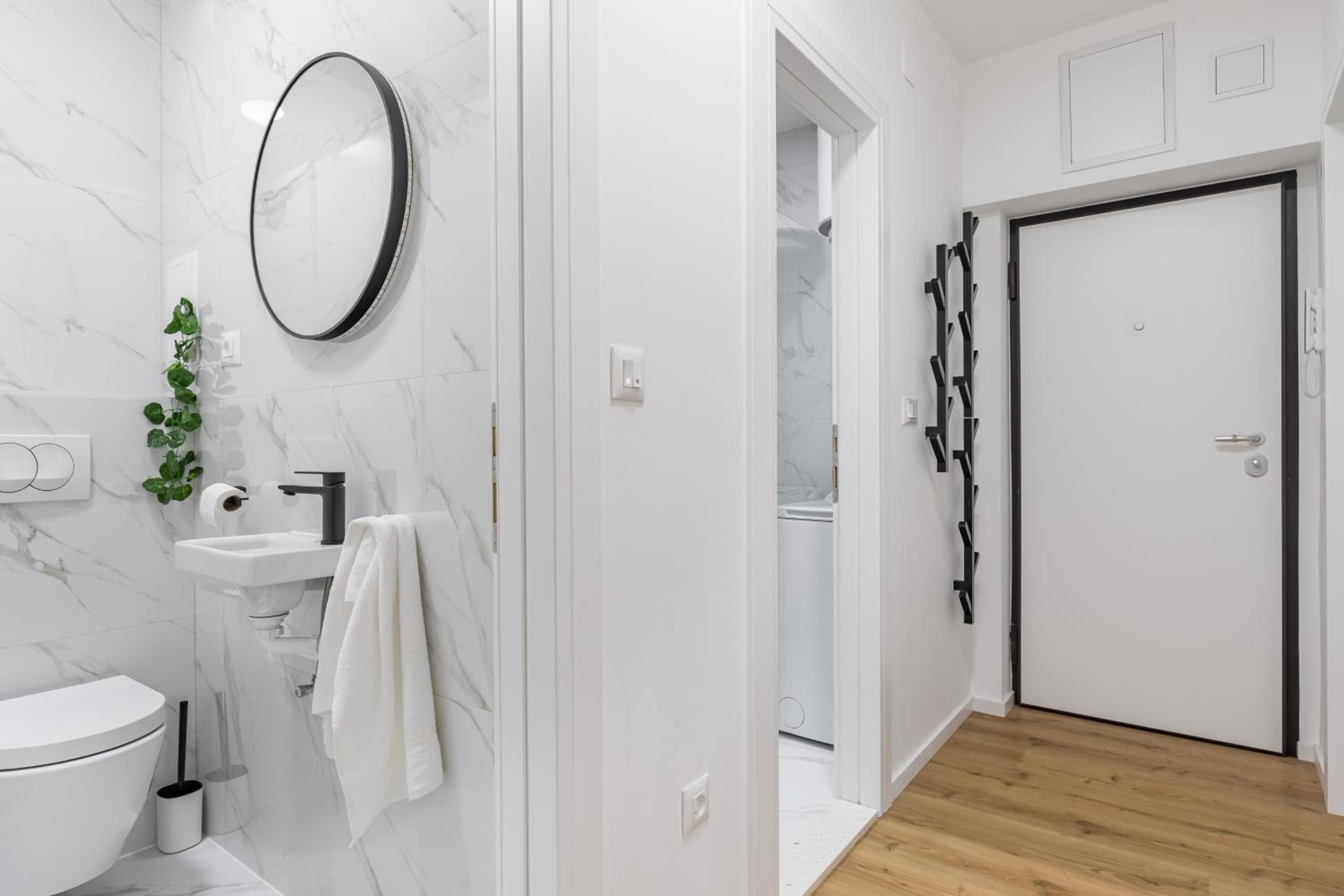Three-Bedroom Apartment - Photo 16