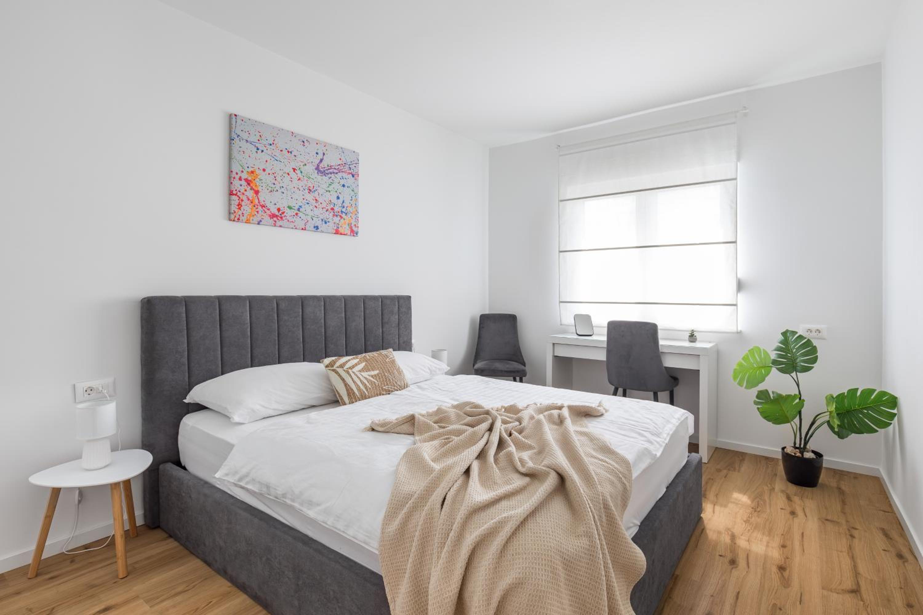 Three-Bedroom Apartment - Photo 7